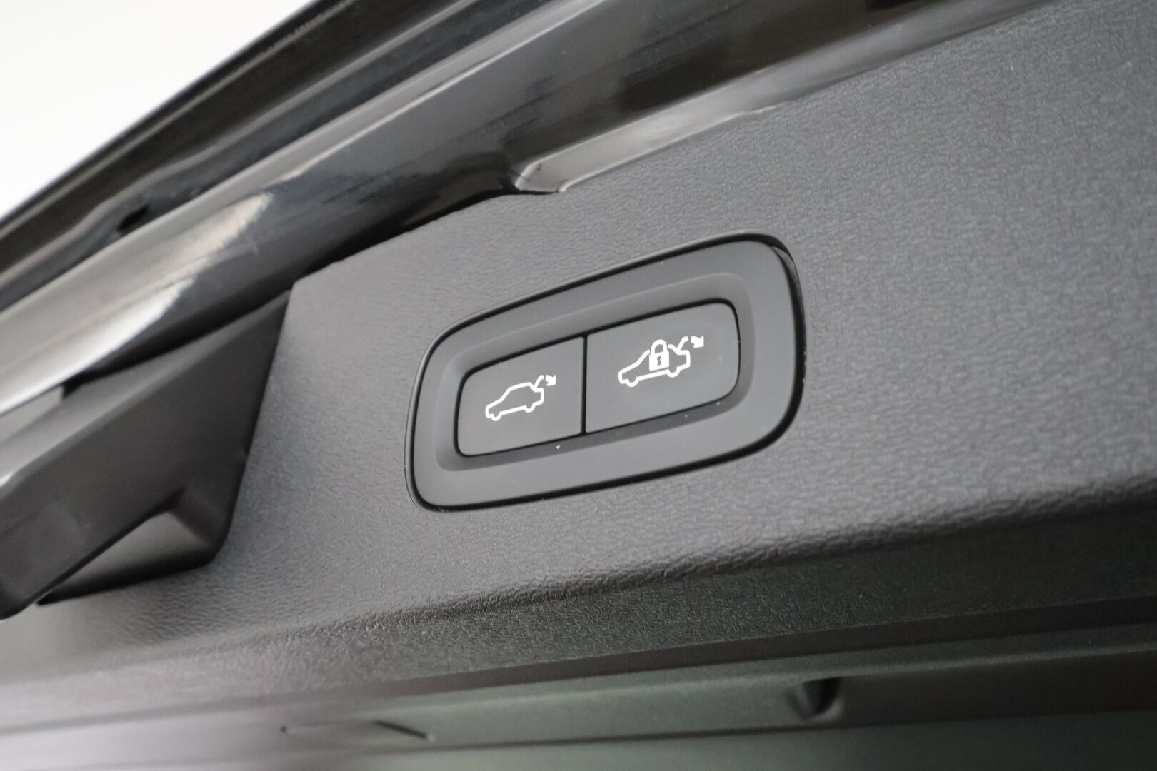 Volvo V60 2021 B4 D-MHEV Business aut * Webasto / ACC / LED / P.tutka / Navi / Kaistavahti / Keyless * - 1-om Suomi-auto / Kahdet renkaat aluvanteilla / Merkkihuollot