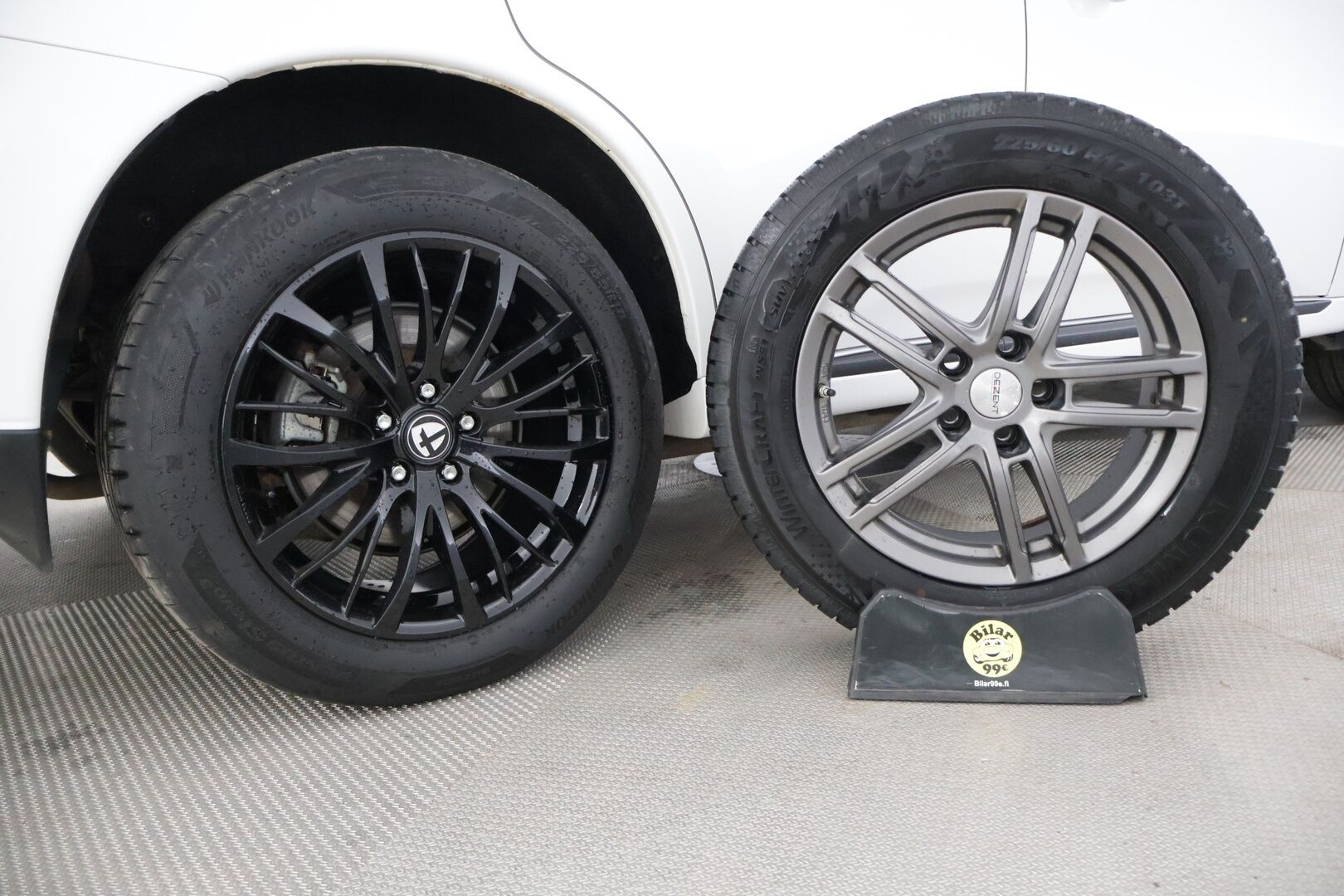 Mitsubishi Outlander 2019 Business X** Sähköpenkki / Sähkötoiminen takaluukku / Ada. Vakkari / Timantti tikatut nahat /  360 kamerat** - *Hyvä huoltohistoria ja kahdet hyvät renkaat / Siistissä kunnossa!*