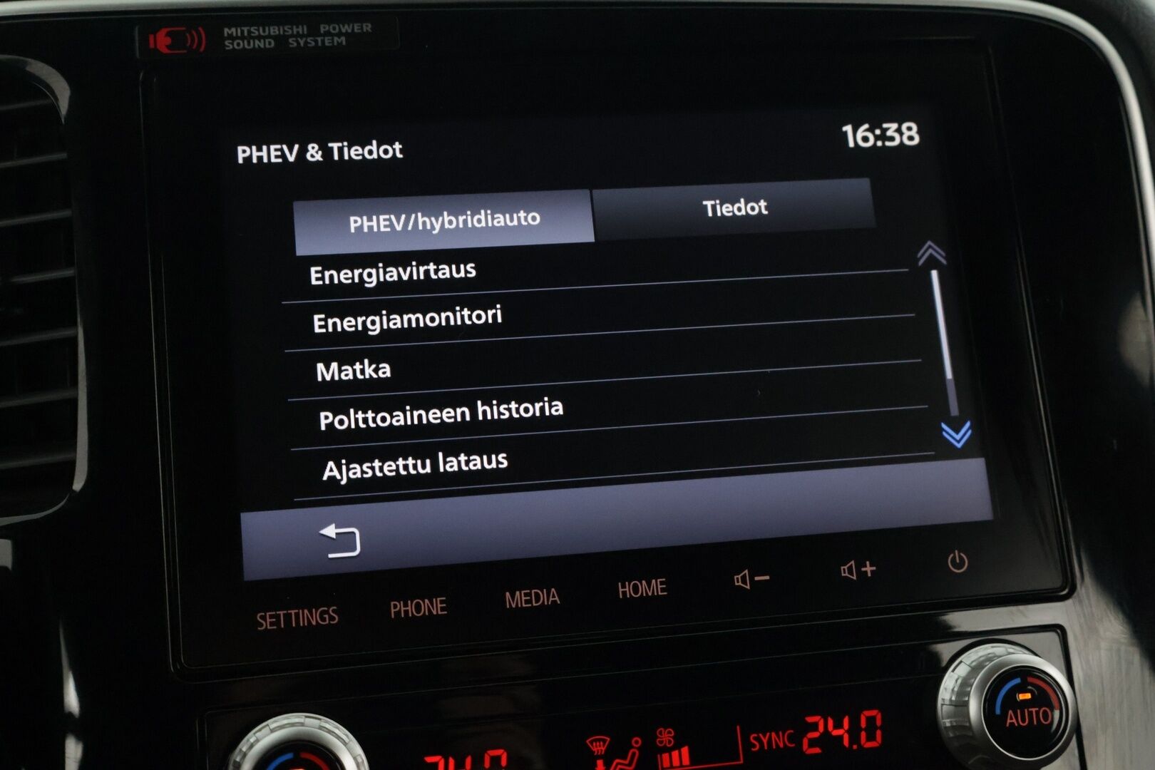 Mitsubishi Outlander 2019 Business X** Sähköpenkki / Sähkötoiminen takaluukku / Ada. Vakkari / Timantti tikatut nahat /  360 kamerat** - *Hyvä huoltohistoria ja kahdet hyvät renkaat / Siistissä kunnossa!*