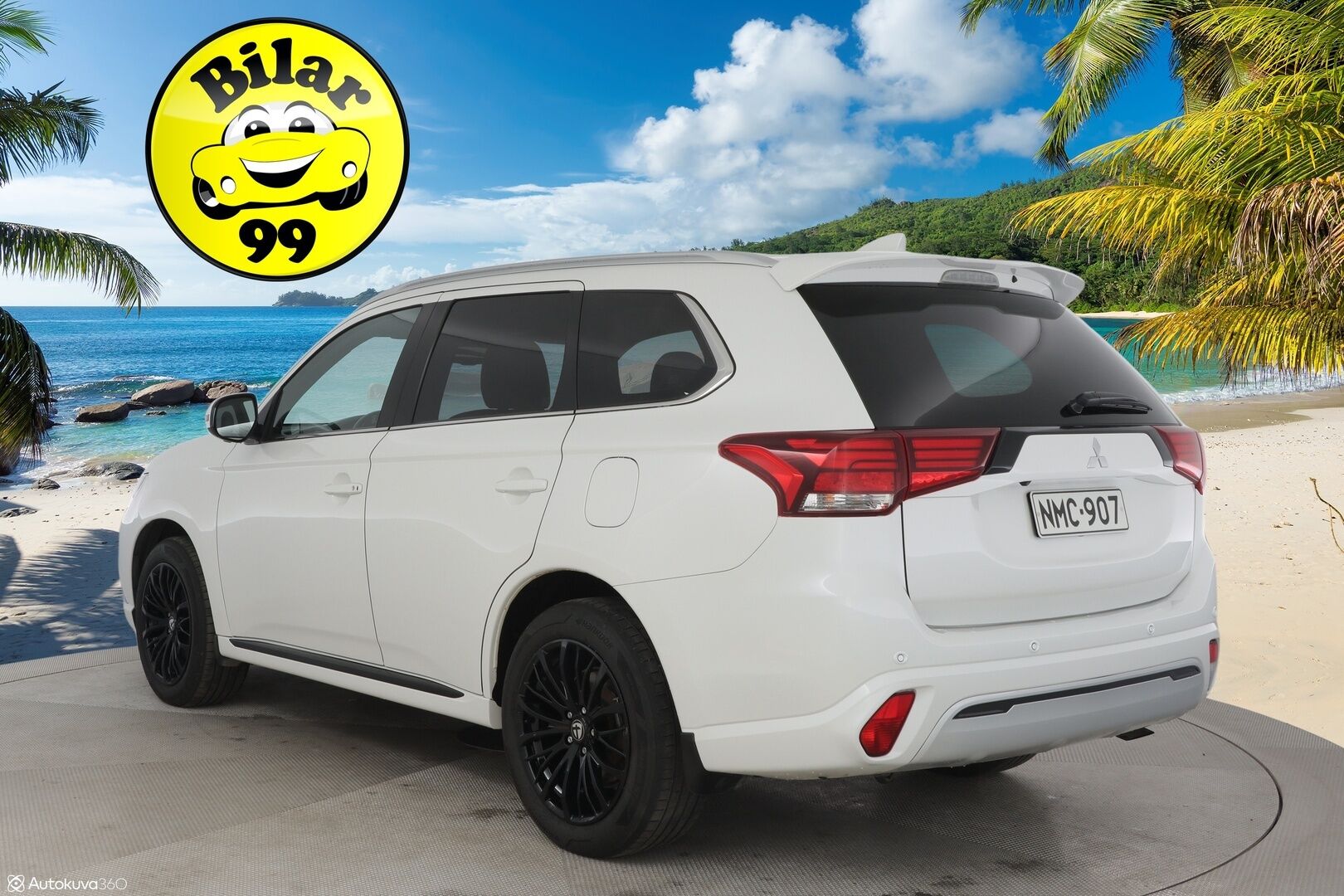 Mitsubishi Outlander 2019 Business X** Sähköpenkki / Sähkötoiminen takaluukku / Ada. Vakkari / Timantti tikatut nahat /  360 kamerat** - *Hyvä huoltohistoria ja kahdet hyvät renkaat / Siistissä kunnossa!*