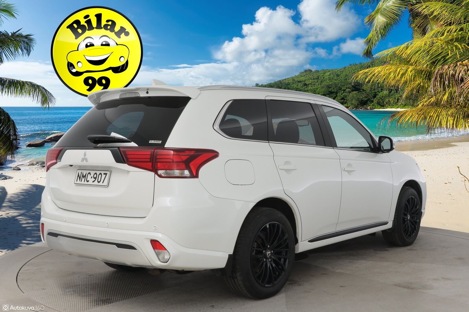 Mitsubishi Outlander 2019 Business X** Sähköpenkki / Sähkötoiminen takaluukku / Ada. Vakkari / Timantti tikatut nahat /  360 kamerat** - *Hyvä huoltohistoria ja kahdet hyvät renkaat / Siistissä kunnossa!*