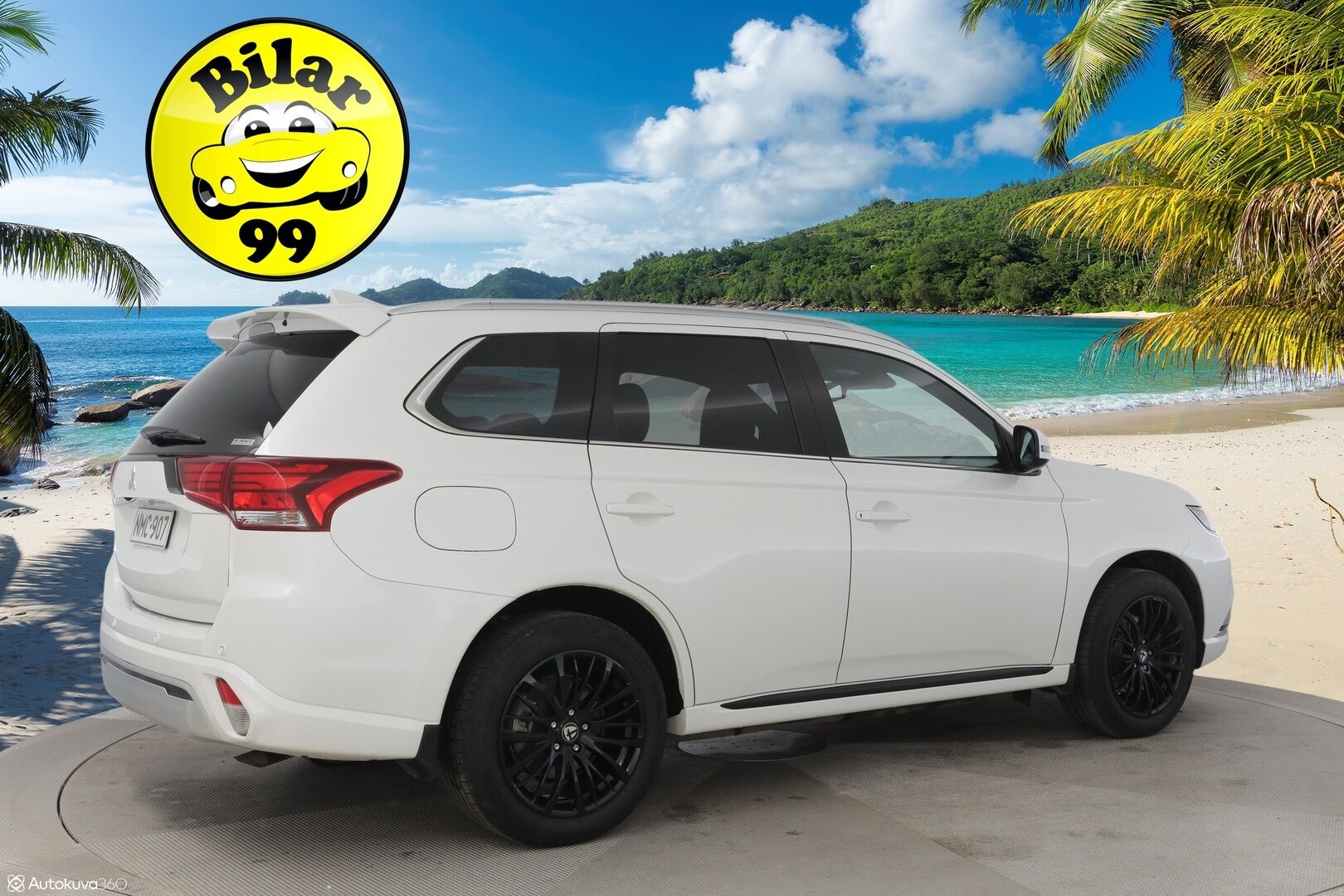 Mitsubishi Outlander 2019 Business X** Sähköpenkki / Sähkötoiminen takaluukku / Ada. Vakkari / Timantti tikatut nahat /  360 kamerat** - *Hyvä huoltohistoria ja kahdet hyvät renkaat / Siistissä kunnossa!*