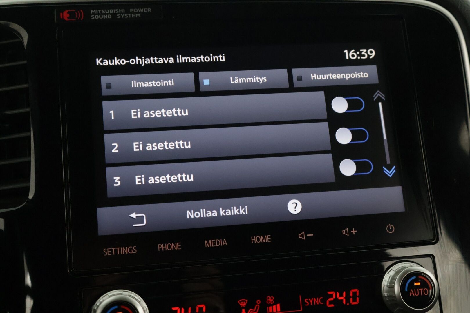 Mitsubishi Outlander 2019 Business X** Sähköpenkki / Sähkötoiminen takaluukku / Ada. Vakkari / Timantti tikatut nahat /  360 kamerat** - *Hyvä huoltohistoria ja kahdet hyvät renkaat / Siistissä kunnossa!*