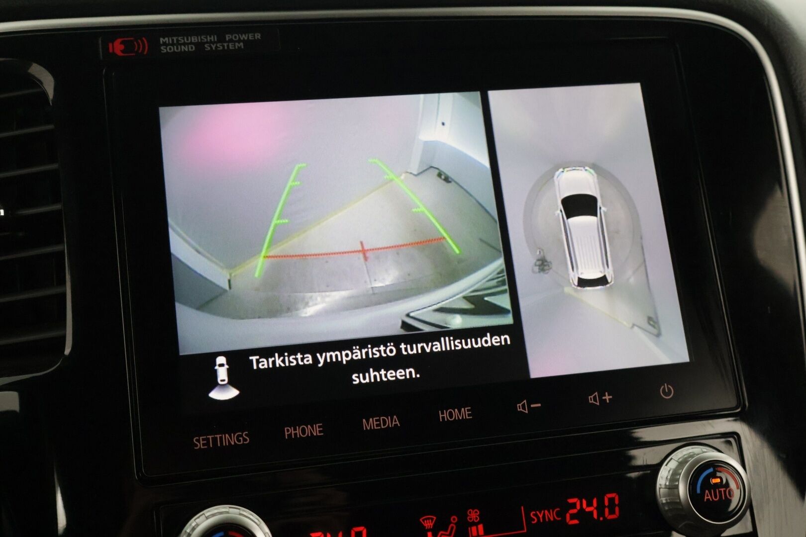 Mitsubishi Outlander 2019 Business X** Sähköpenkki / Sähkötoiminen takaluukku / Ada. Vakkari / Timantti tikatut nahat /  360 kamerat** - *Hyvä huoltohistoria ja kahdet hyvät renkaat / Siistissä kunnossa!*