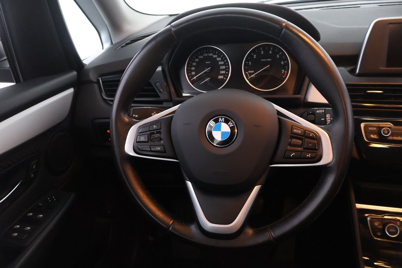 BMW 225 2017 225xe iPerformance Farmari *YritysOutlet - Myydään vain yrityksille* - *YritysOutlet - Myydään vain yrityksille*