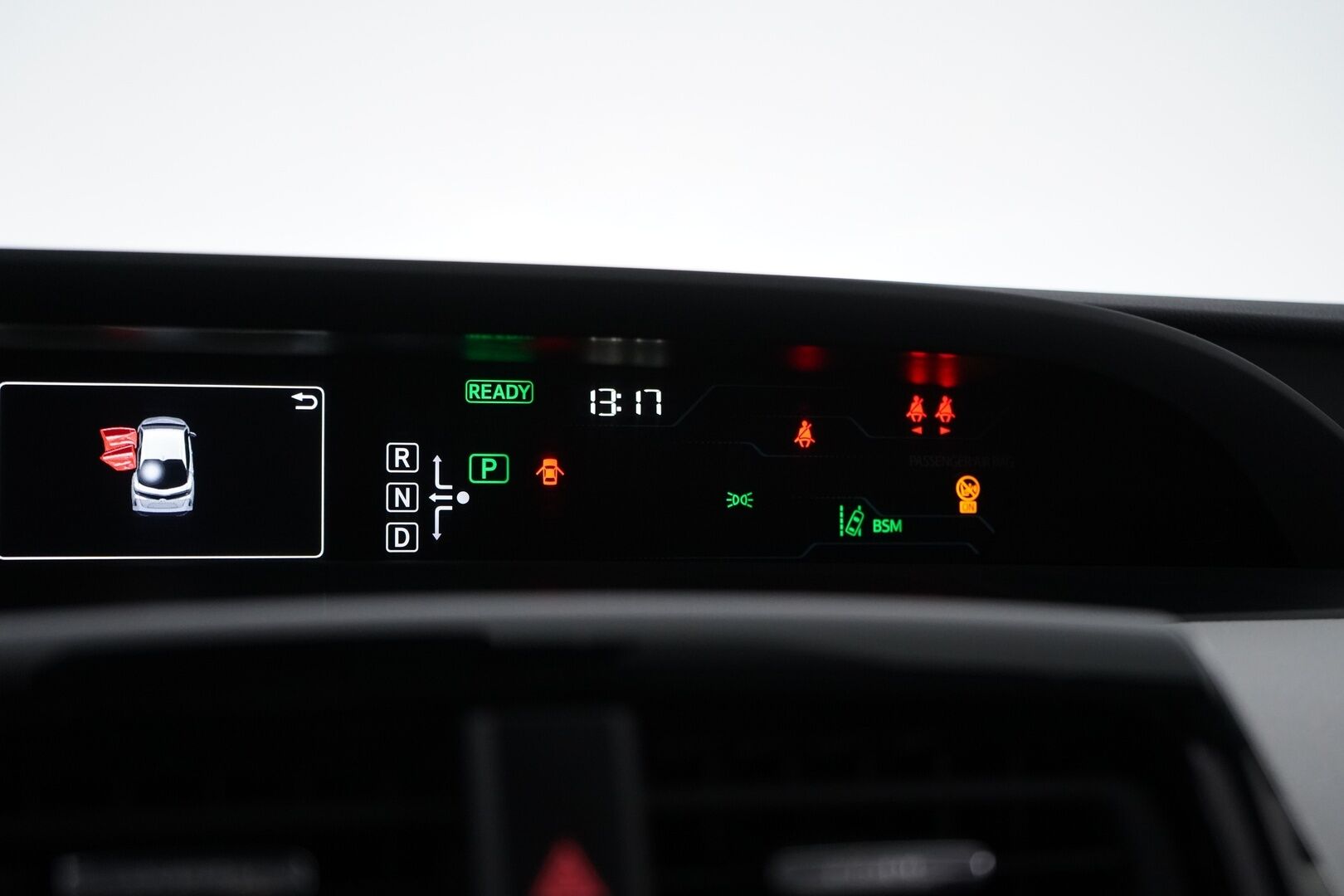 Toyota Prius 2017 Premium *ACC / Kamera / JBL / Nahkasisusta / LED / HUD / Parkkiavustin* - Kahdet renkaat OEM alumiinivantein / Todella säntillinen merkkihuollon historia / Koti + kauppakeskuslaturi