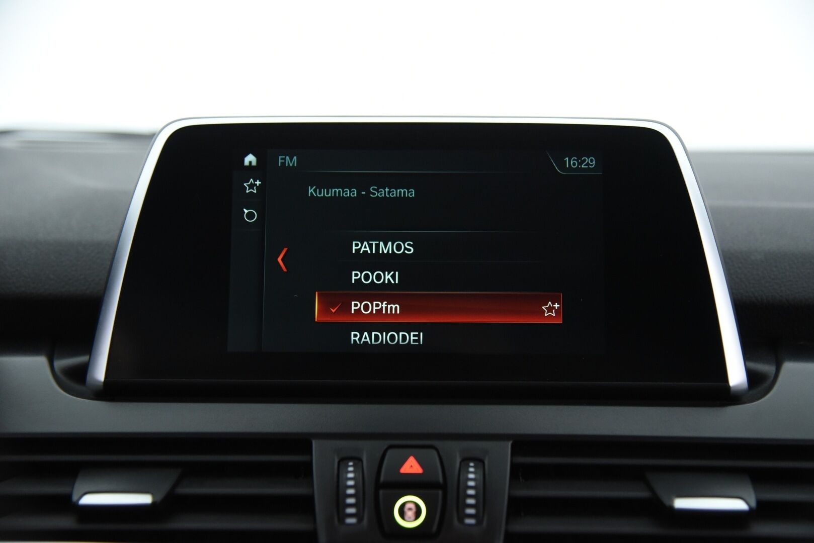BMW 225 2018 iPerformance 4ov / LED / Keyless Go / Merkkihuollettu / Sähköluukku / 2x Hyvät renkaat! - 10/25 Merkkihuollettu! 2x Hyväkuntoiset renkaat BMW vantein!