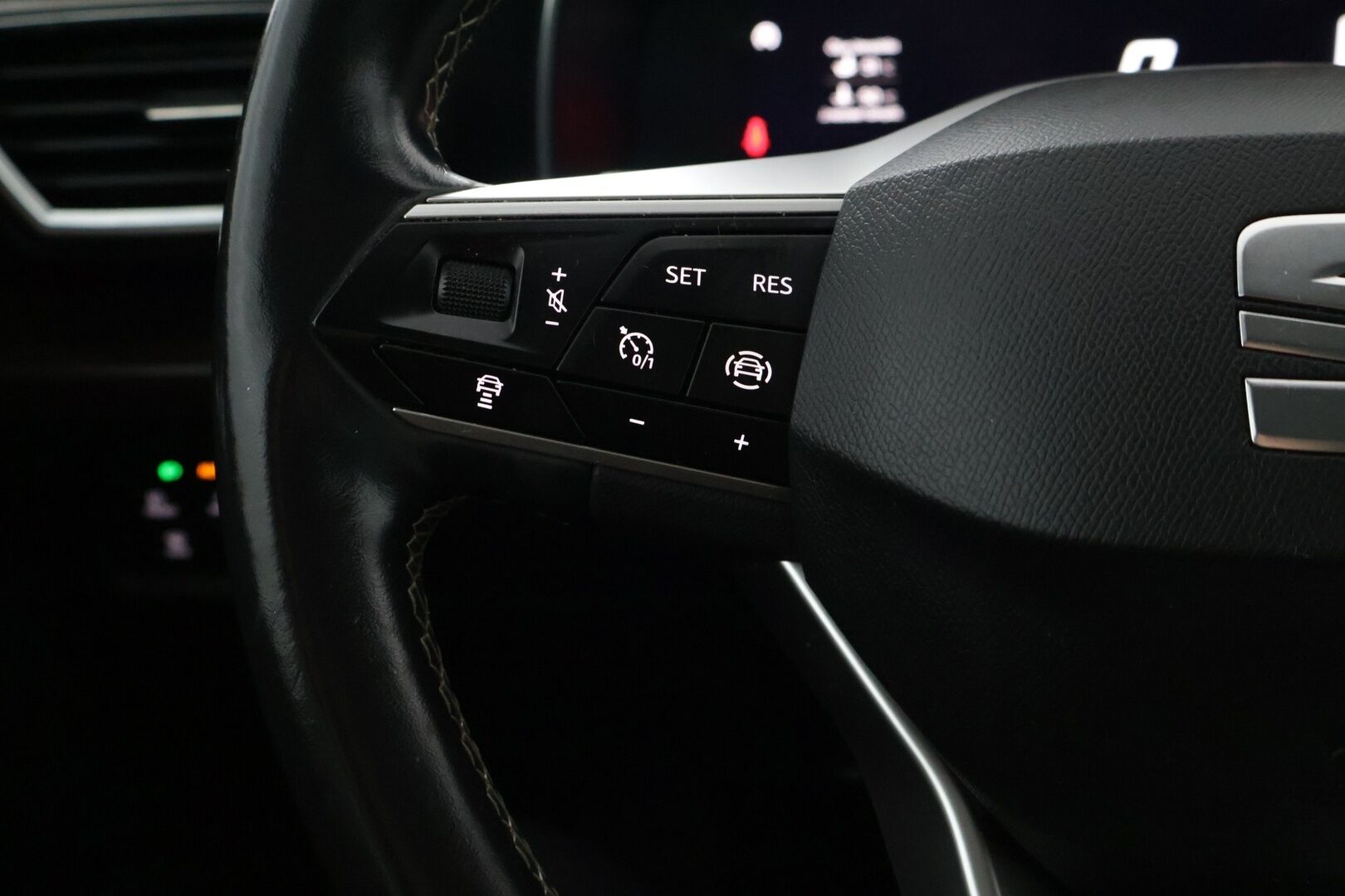 Seat Leon Sportstourer 2021 1,4 PHEV 204 eHybrid Xcellence DSG-autom. - ACC | Vetokoukku | Kaistavahti | P-Kamera | CarPlay | Digimittari | LED 