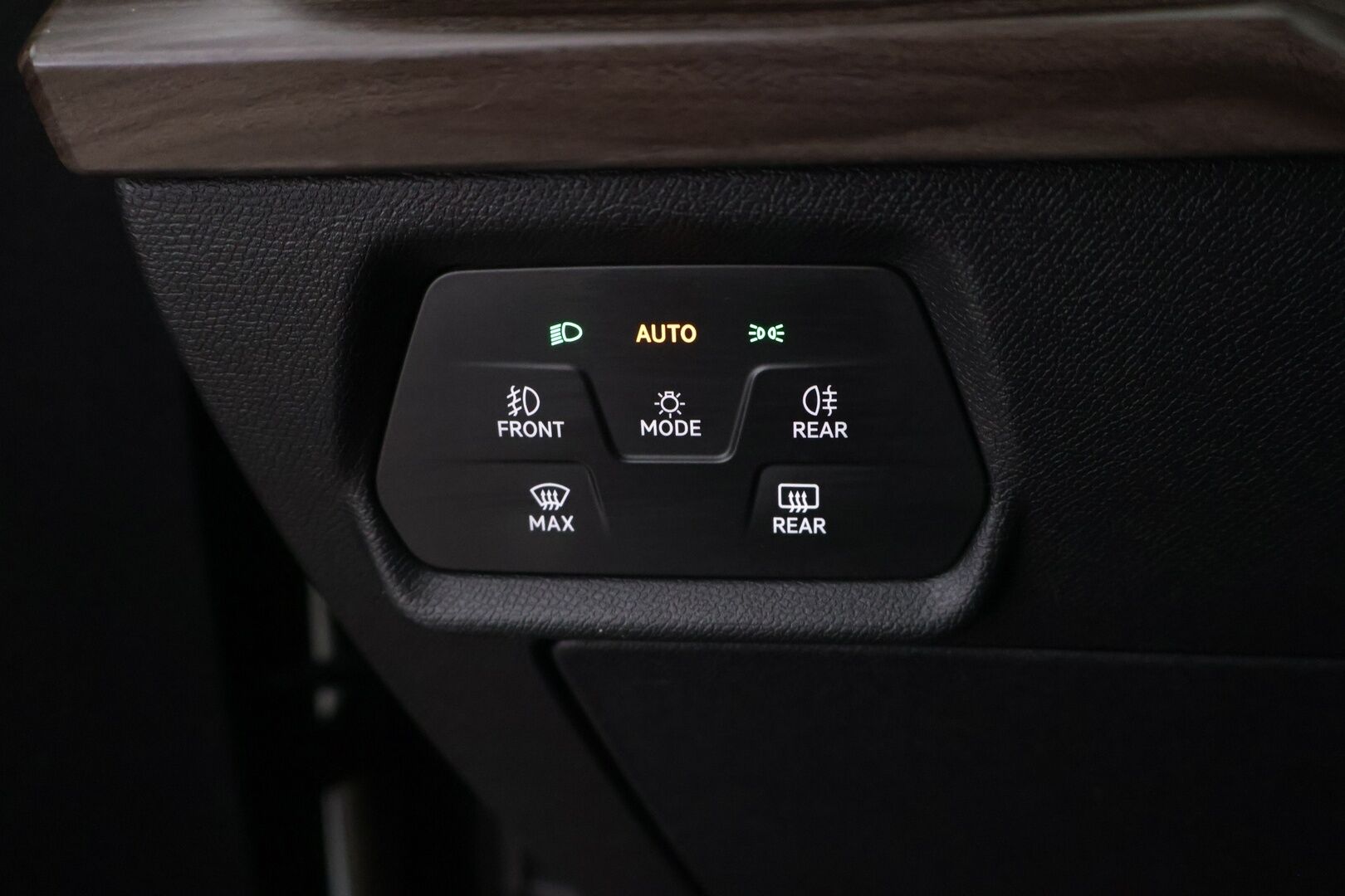 Seat Leon Sportstourer 2021 1,4 PHEV 204 eHybrid Xcellence DSG-autom. - ACC | Vetokoukku | Kaistavahti | P-Kamera | CarPlay | Digimittari | LED 