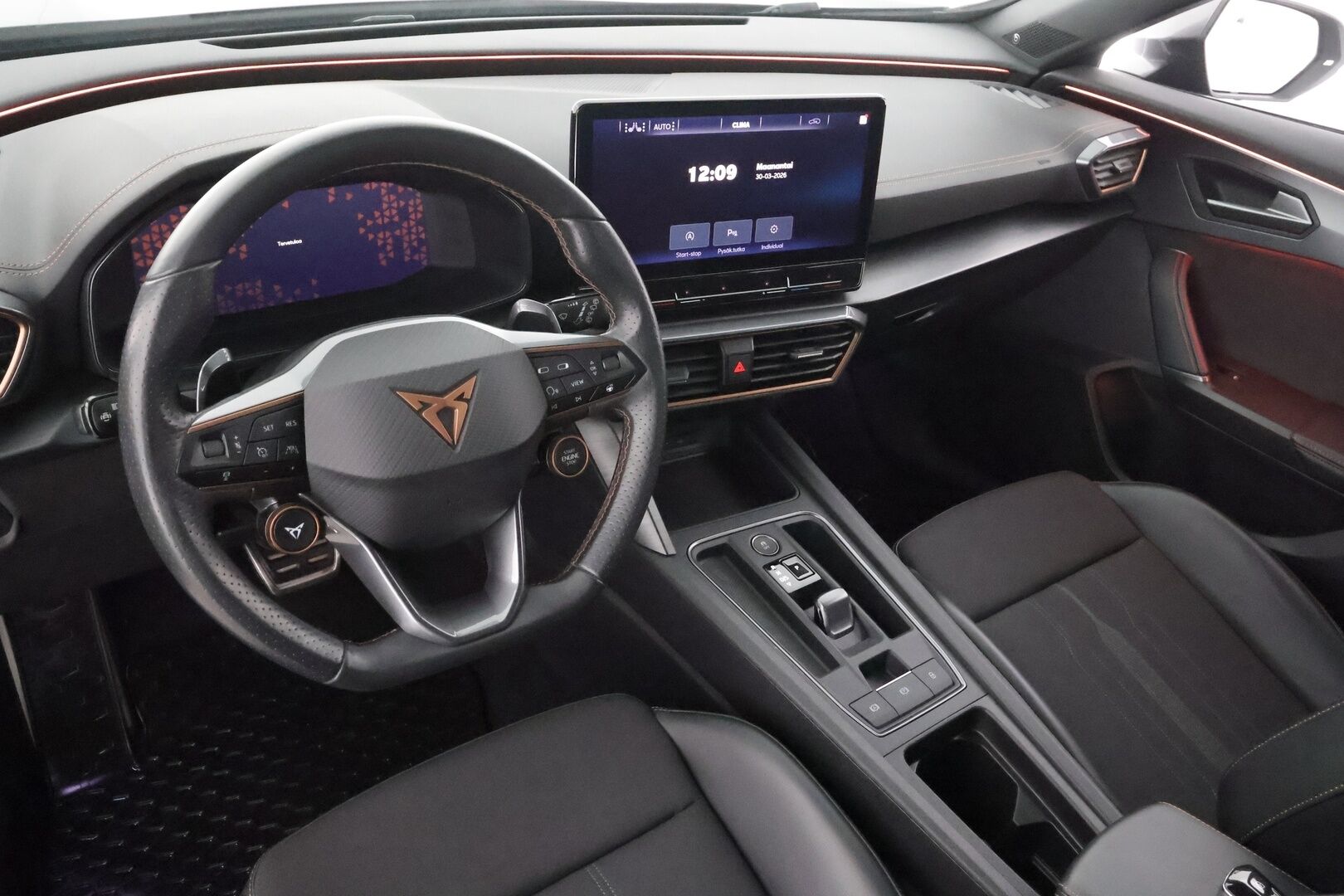 Cupra Formentor 2021 VZ 2,0 TSI 228 kW 4Drive DSG * Webasto / ACC / LED / P.Kamera / Puolinahat / Kaistavahti / Navi / Keyless * - Suomi-auto / Kahdet renkaat aluvanteilla / Merkkihuollot