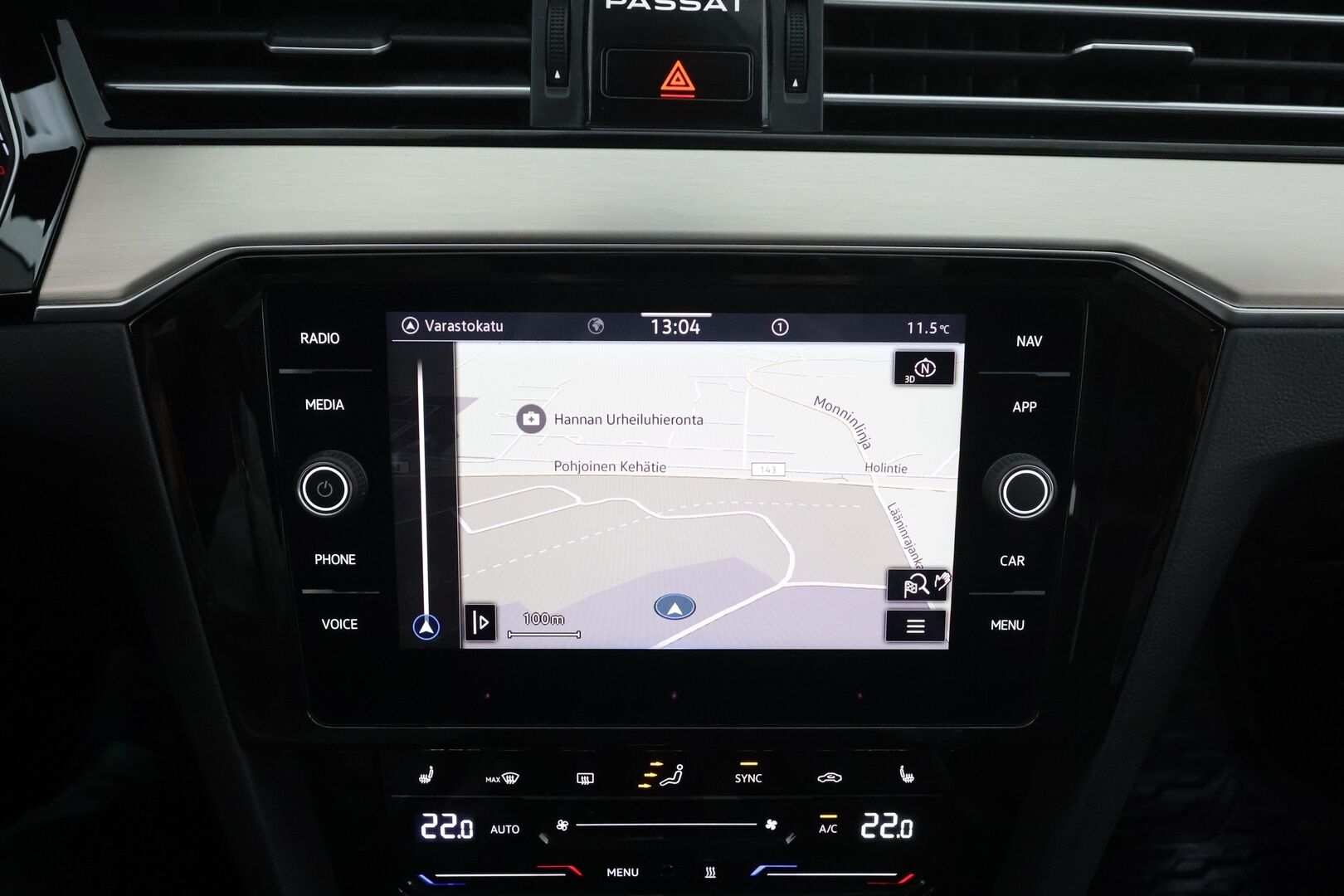 Volkswagen Passat 2021 Sedan R-Line 2,0 TDI EVO SCR 110 kW DSG * ACC / Webasto / Matrix Led /  P.Kamera / Puolinahat / Keyless * - Merkkihuollettu / Suomi auto / Kahdet renkaat