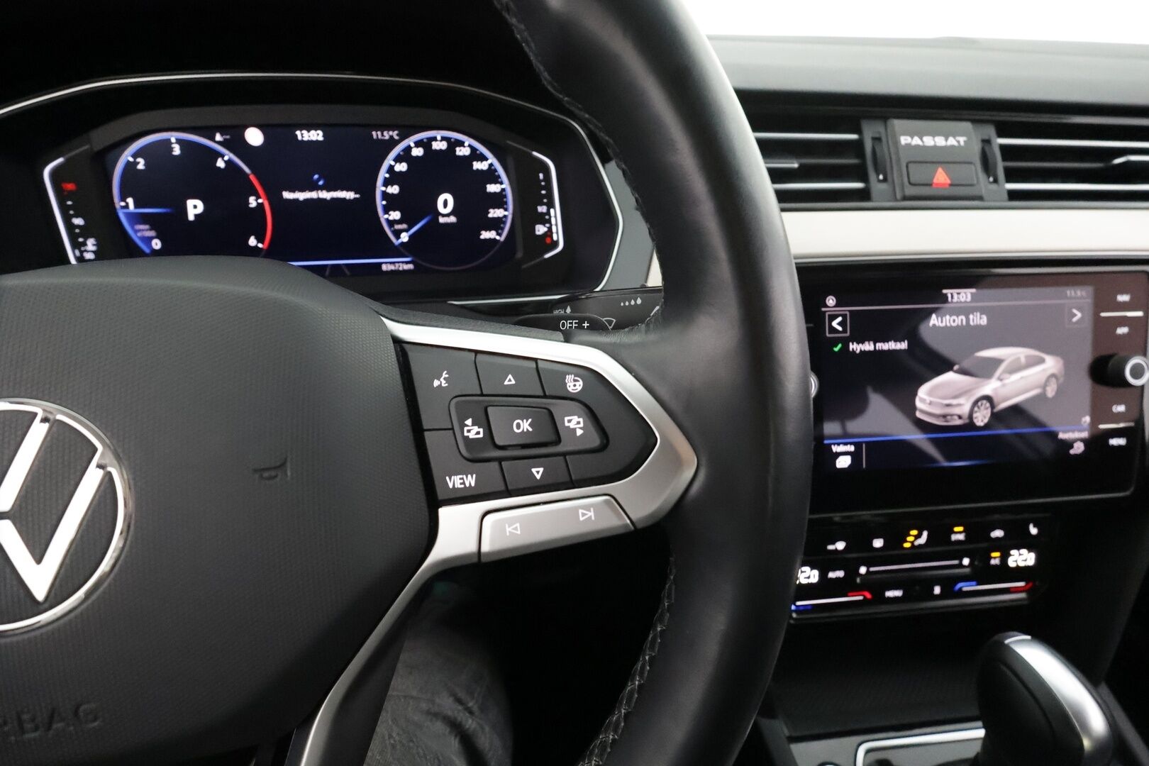 Volkswagen Passat 2021 Sedan R-Line 2,0 TDI EVO SCR 110 kW DSG * ACC / Webasto / Matrix Led /  P.Kamera / Puolinahat / Keyless * - Merkkihuollettu / Suomi auto / Kahdet renkaat