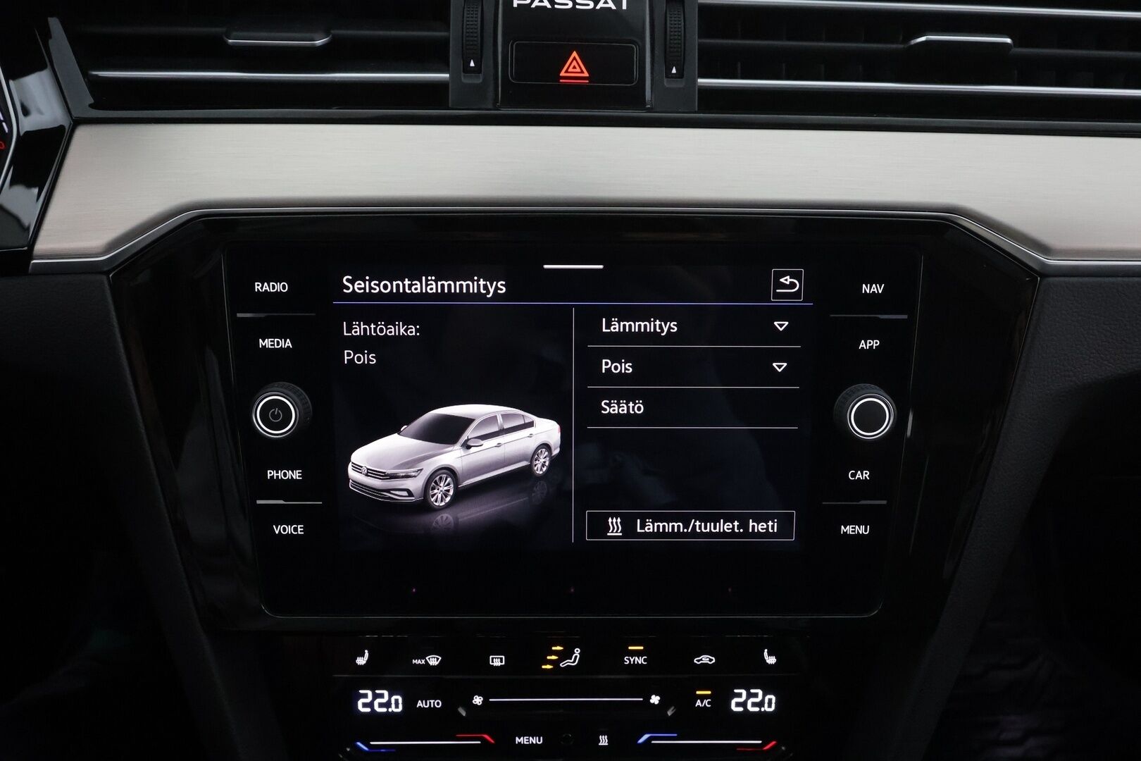 Volkswagen Passat 2021 Sedan R-Line 2,0 TDI EVO SCR 110 kW DSG * ACC / Webasto / Matrix Led /  P.Kamera / Puolinahat / Keyless * - Merkkihuollettu / Suomi auto / Kahdet renkaat