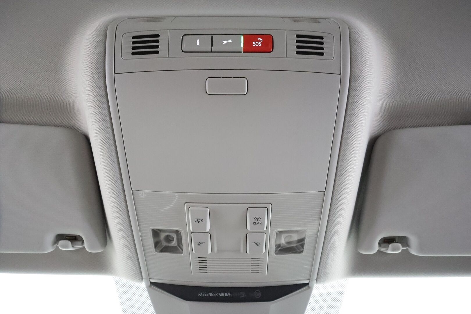 Volkswagen Passat 2021 Sedan R-Line 2,0 TDI EVO SCR 110 kW DSG * ACC / Webasto / Matrix Led /  P.Kamera / Puolinahat / Keyless * - Merkkihuollettu / Suomi auto / Kahdet renkaat