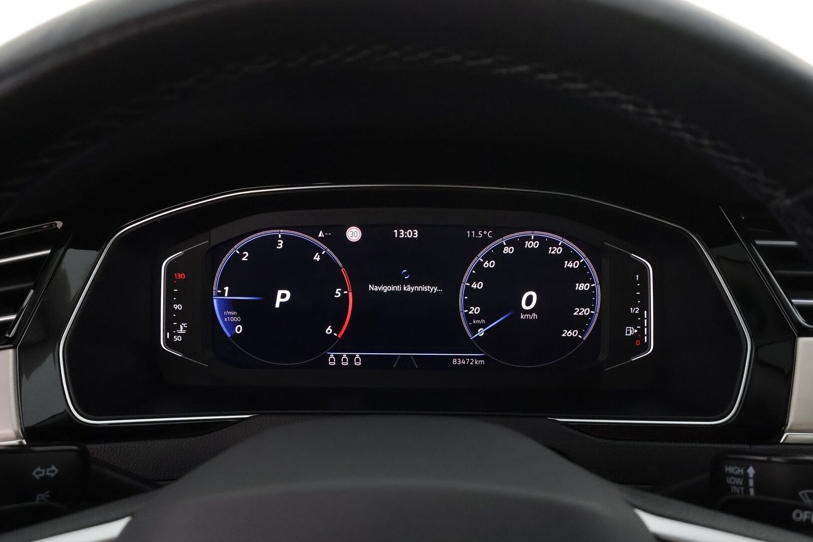 Volkswagen Passat 2021 Sedan R-Line 2,0 TDI EVO SCR 110 kW DSG * ACC / Webasto / Matrix Led /  P.Kamera / Puolinahat / Keyless * - Merkkihuollettu / Suomi auto / Kahdet renkaat