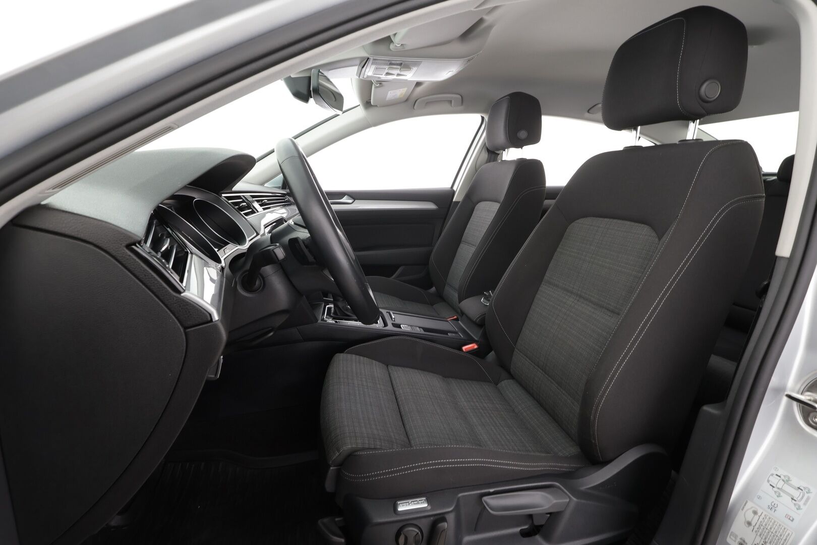 Volkswagen Passat 2021 Sedan Style 1,5 TSI EVO 110 kW DSG *1.OM Suomi-auto / ACC / P.Kamera / LED / Keyless / Apple & Android* - Merkkihuollettu / Webasto / Kahdet renkaat - HULLUT AVAJAISHULINAT KORKOTARJOUS 3,29 %