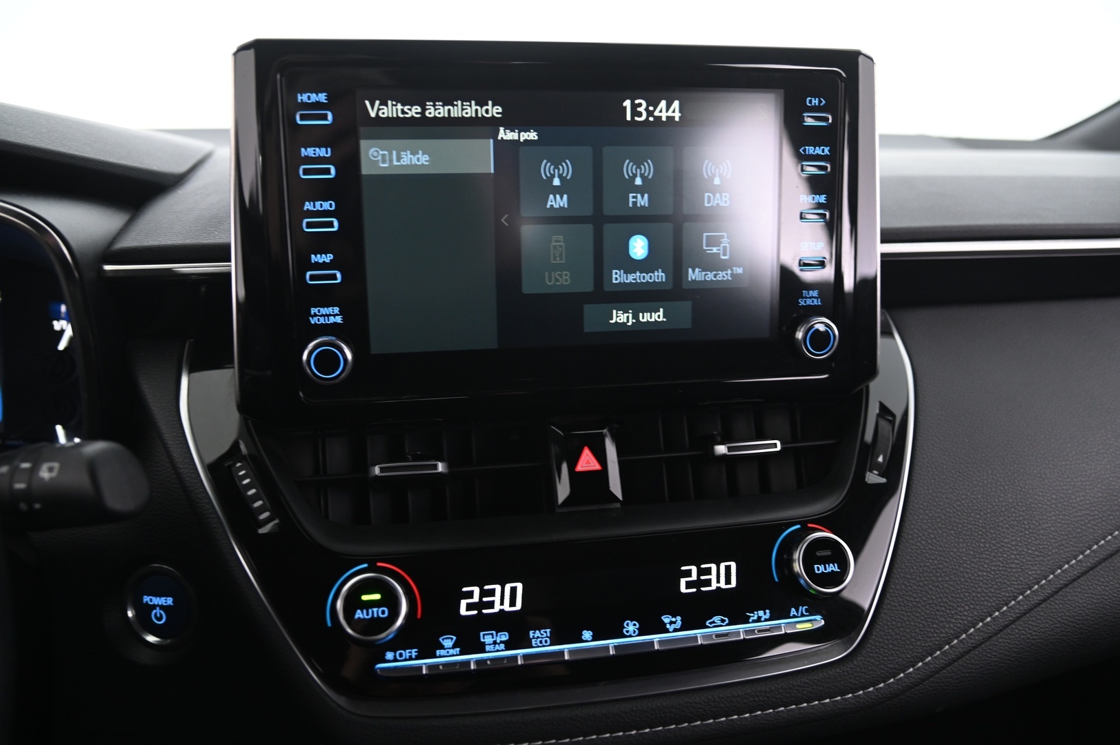Toyota Corolla 2021 Touring Sports 1,8 Hybrid Active - Acc | Lohko | Ratinlämmitin | Juuri huollettu | 2x Renkaat ja vanteet