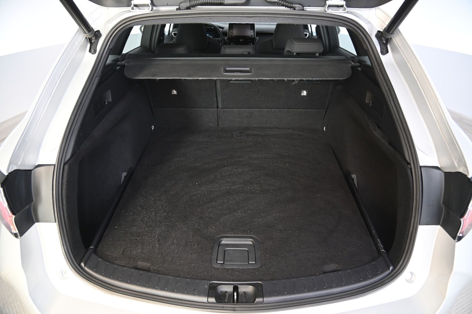 Toyota Corolla 2021 Touring Sports 1,8 Hybrid Active - Acc | Lohko | Ratinlämmitin | Juuri huollettu | 2x Renkaat ja vanteet