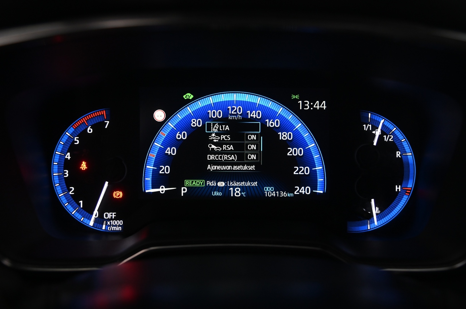 Toyota Corolla 2021 Touring Sports 1,8 Hybrid Active - Acc | Lohko | Ratinlämmitin | Juuri huollettu | 2x Renkaat ja vanteet