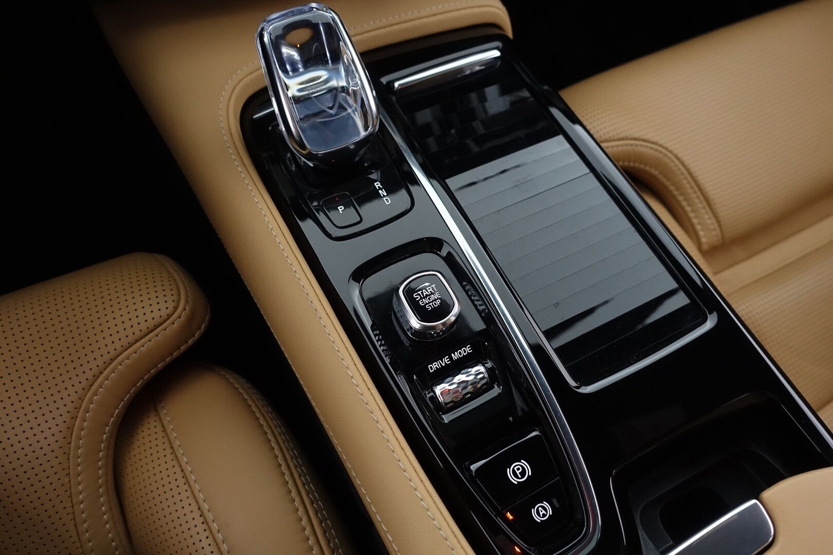 Volvo S90 2021 T8 TwE AWD Business Inscription aut - | B&W | ACC | HUD | Ilmastoidut Muistipenkit | Koukku | Panorama | 360 kamera | Webasto | Konjakkinahat | Digimittaristo | Keyless | Full LED AHB | 2X Renkaat & Vanteet |