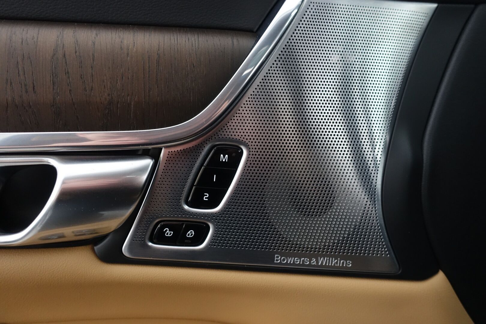 Volvo S90 2021 T8 TwE AWD Business Inscription aut - | B&W | ACC | HUD | Ilmastoidut Muistipenkit | Koukku | Panorama | 360 kamera | Webasto | Konjakkinahat | Digimittaristo | Keyless | Full LED AHB | 2X Renkaat & Vanteet |