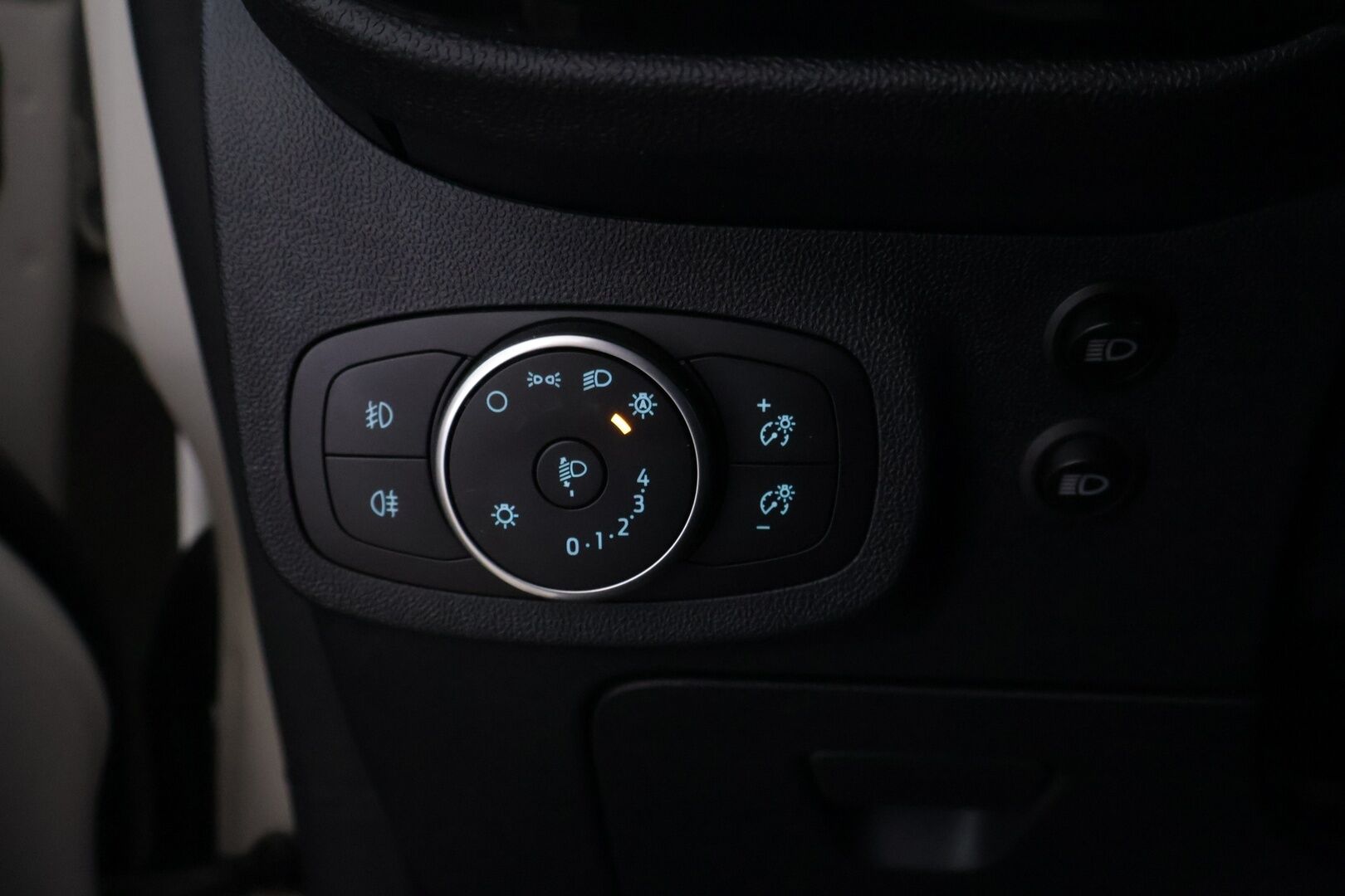 Ford Fiesta 2021 1,0 EcoBoost (mHEV) 155hv M6 ST-Line 5-ov. *Bang&Olufsen / Lämpölasi / Lämpöratti / Parkkitutka / Vakkari / Puolinahat* - Kahdet merkkirenkaat / Huippuvarusteet / Kunnon lisävalot!