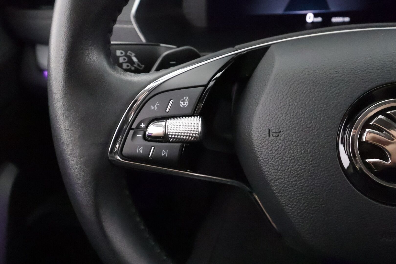 Skoda Octavia 2021 Combi 1,0 TSI Style eTEC DSG Autom. - | ACC | Koukku | Webasto | matrix-LED | P.kamera | Ratinlämmitys | Digimittaristo | Apple&Android | Suomi-auto | Kahdet Renkaat |