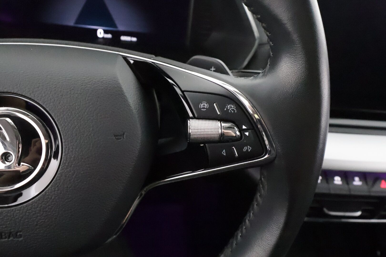 Skoda Octavia 2021 Combi 1,0 TSI Style eTEC DSG Autom. - | ACC | Koukku | Webasto | matrix-LED | P.kamera | Ratinlämmitys | Digimittaristo | Apple&Android | Suomi-auto | Kahdet Renkaat |