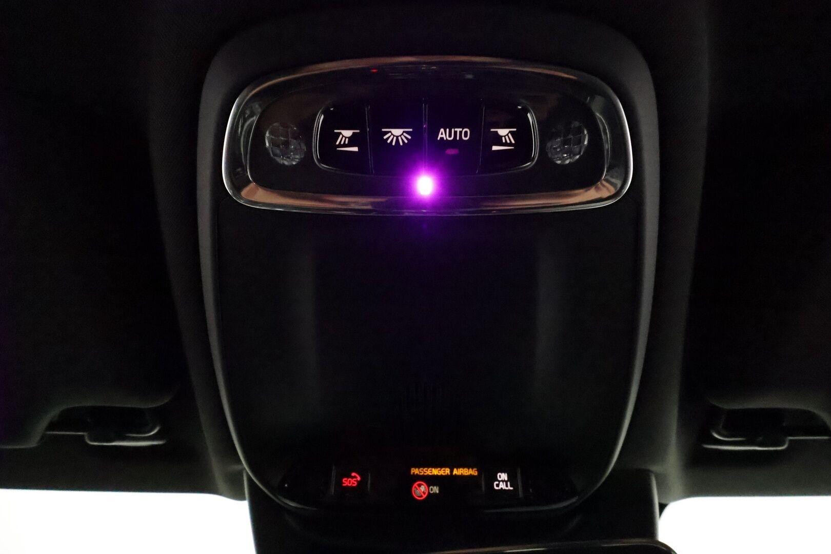Volvo V90 2019 T8 AWD R-Design aut **Webasto / ACC / Full-LED / P.Tutkat / Sporttipenkit / Navi / Kaistavahti** - 3,99 % KORKOTARJOUS TÄHÄN AUTOON 21.9. ASTI! - 2x Latauskaapelit