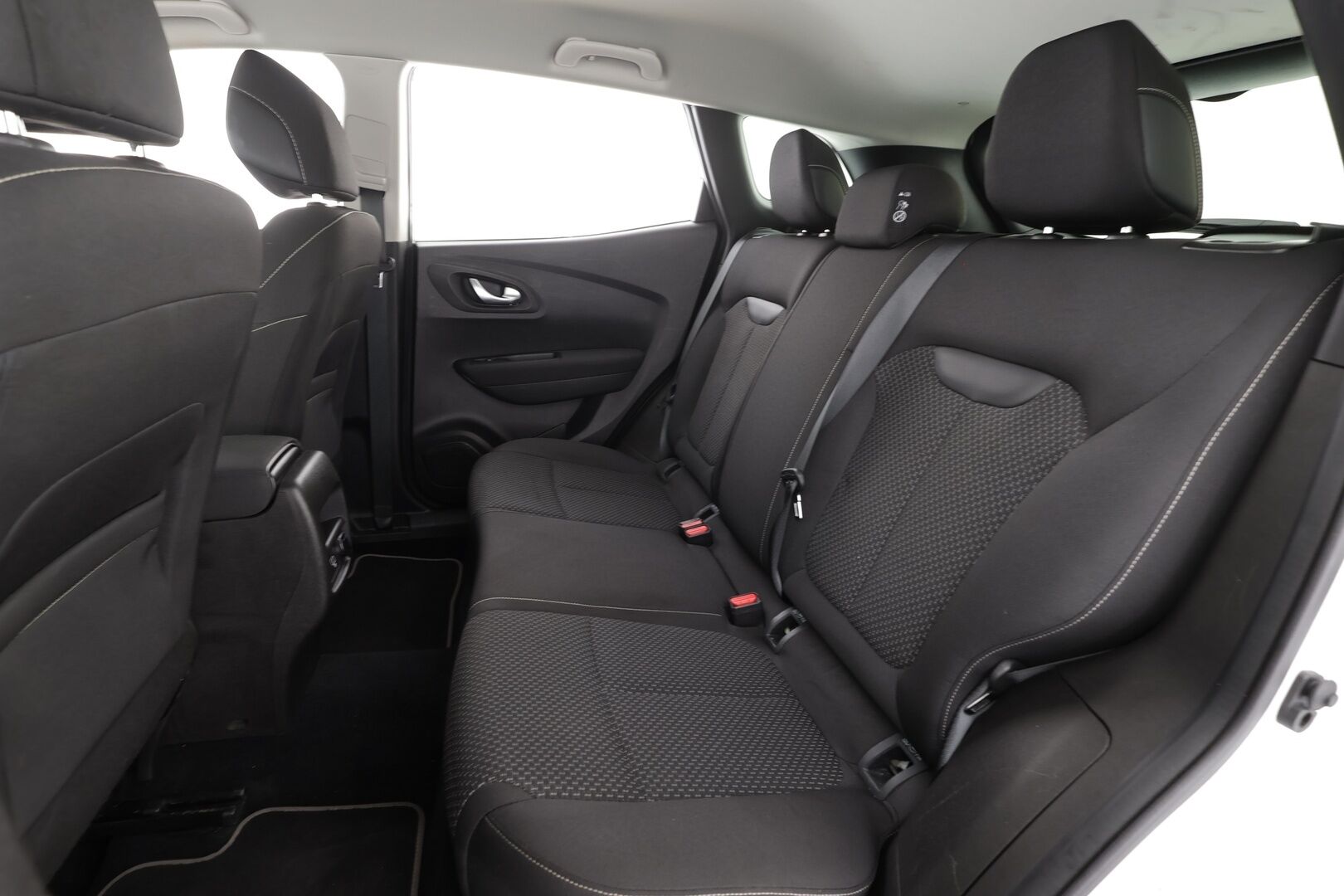 Renault Kadjar 2021 TCe 140 EDC7-aut Zen * Vakkari / P.tutka / Kaistavahti / Navi / Digimittaristo / Keyless * - Suomi-auto / Kahdet renkaat aluvanteilla 