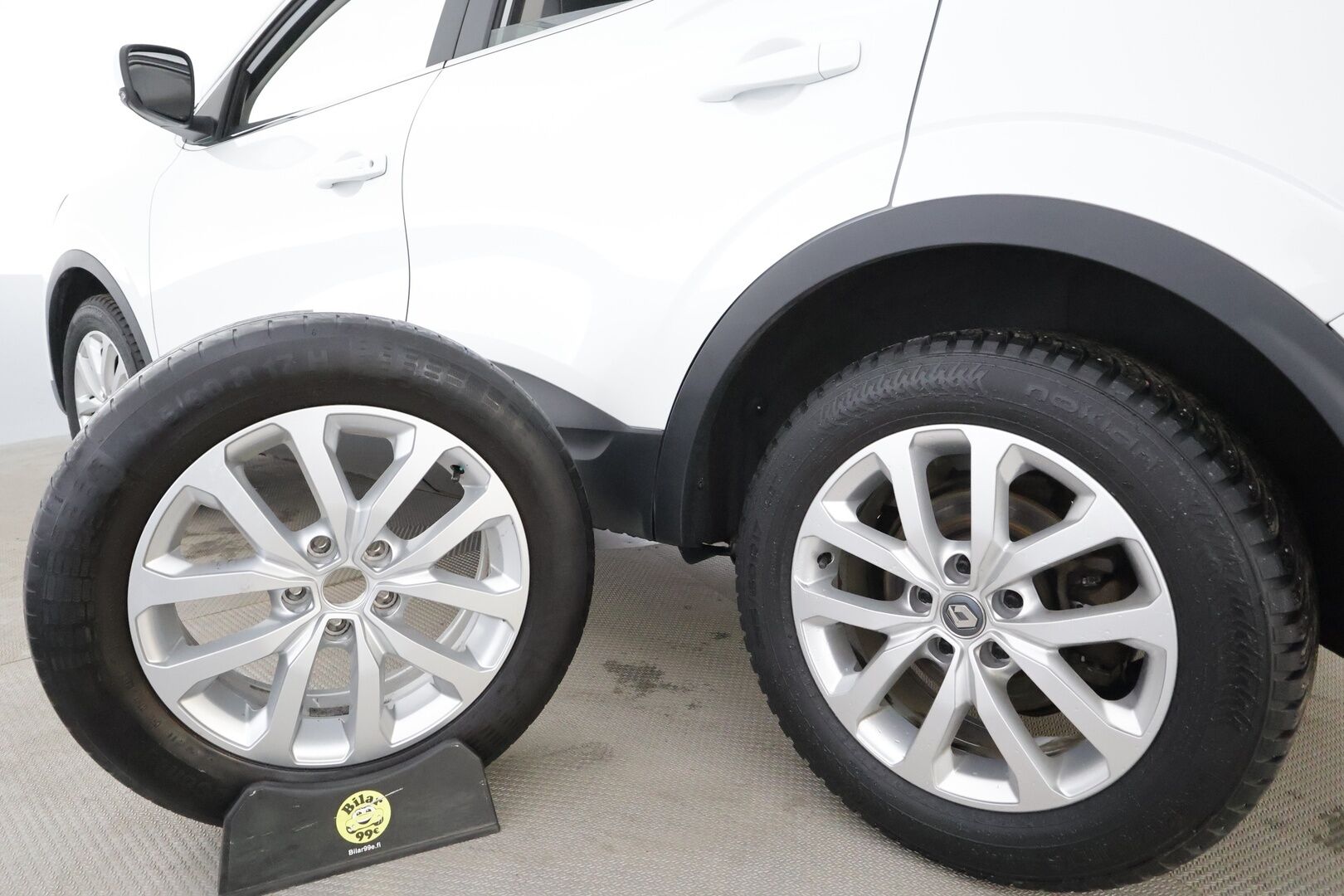 Renault Kadjar 2021 TCe 140 EDC7-aut Zen * Vakkari / P.tutka / Kaistavahti / Navi / Digimittaristo / Keyless * - Suomi-auto / Kahdet renkaat aluvanteilla 