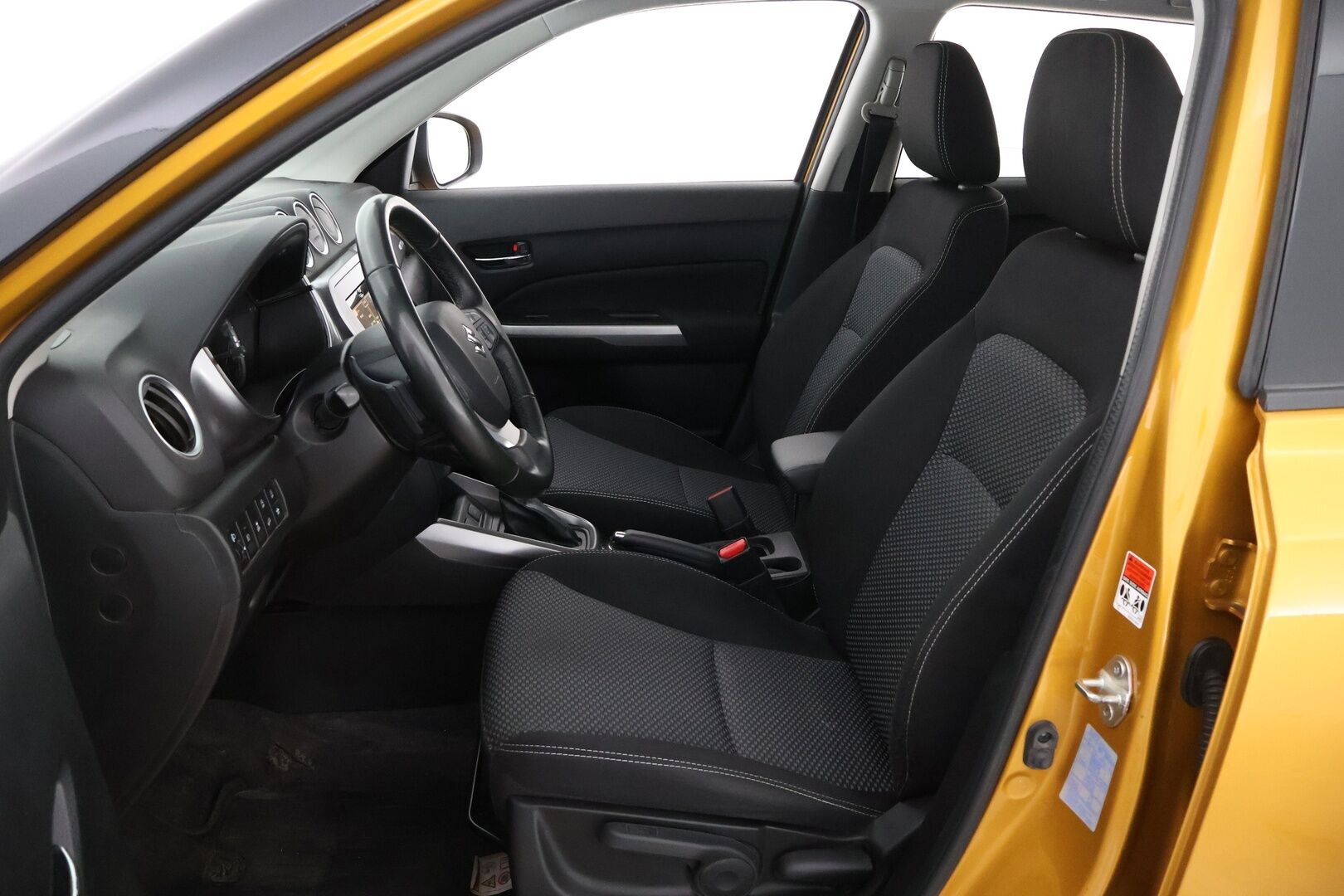 Suzuki Vitara 2021 1,4 BOOSTERJET 4WD GL+ 6AT LIMITED - 1.OM Suomi-auto / Adapt.vakkari / Peruutuskamera / BLIS / Navi / Hyvät renkaat / Huippusiisti!