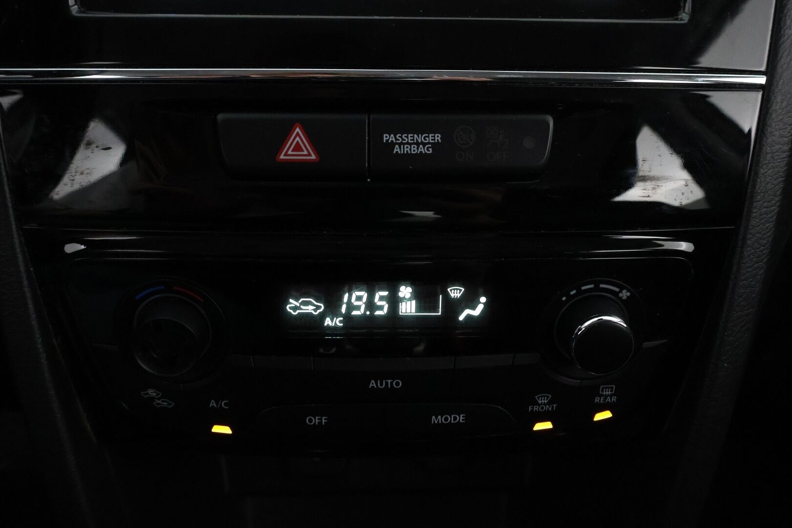 Suzuki Vitara 2021 1,4 BOOSTERJET 4WD GL+ 6AT LIMITED - 1.OM Suomi-auto / Adapt.vakkari / Peruutuskamera / BLIS / Navi / Hyvät renkaat / Huippusiisti!