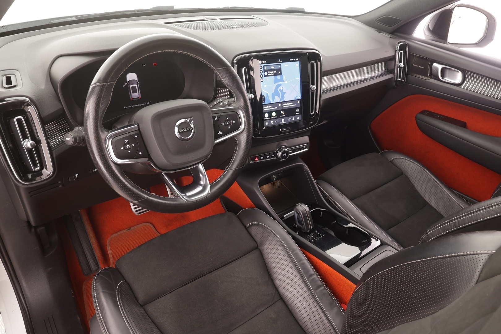 Volvo XC40 2021 P8 AWD R-Design aut - | ACC | ILP | 360° | Koukku | Harman/Kardon | Muistipenkki | Panorama | Nahka-alcantara | Pilot assist | BLIS | Keyless | 2x renkaat aluin | 