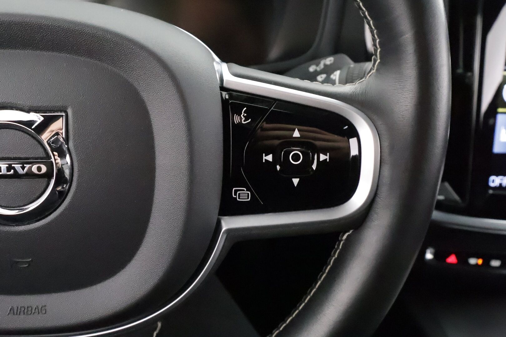 Volvo V60 2021 B5 AWD MHEV Business R-Design aut * ACC / P.kamera / Full LED / H&K / Webasto / Koukku / Muistipenkki / BLIS / KeylessGo * - Suomi-auto / Merkkihuollettu - HULLU BLACKWEEK KORKOTARJOUS 2,49%