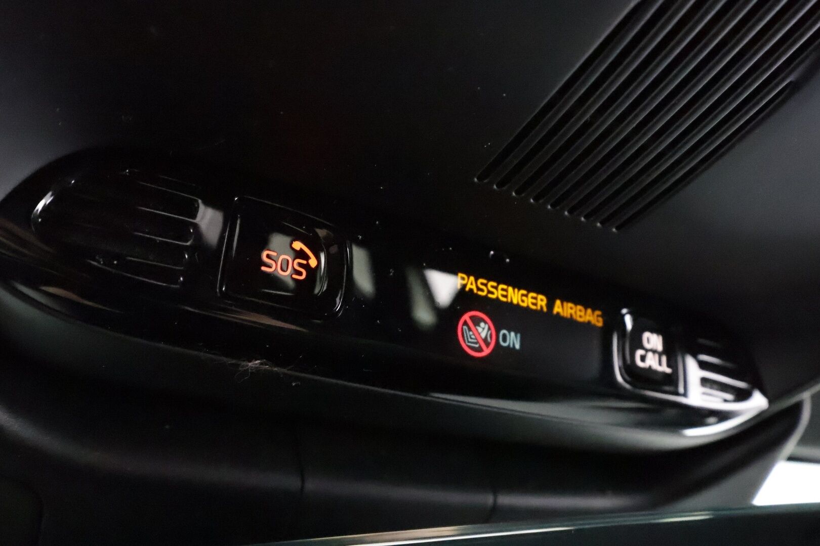 Volvo V60 2021 B5 AWD MHEV Business R-Design aut * ACC / P.kamera / Full LED / H&K / Webasto / Koukku / Muistipenkki / BLIS / KeylessGo * - Suomi-auto / Merkkihuollettu - HULLU BLACKWEEK KORKOTARJOUS 2,49%