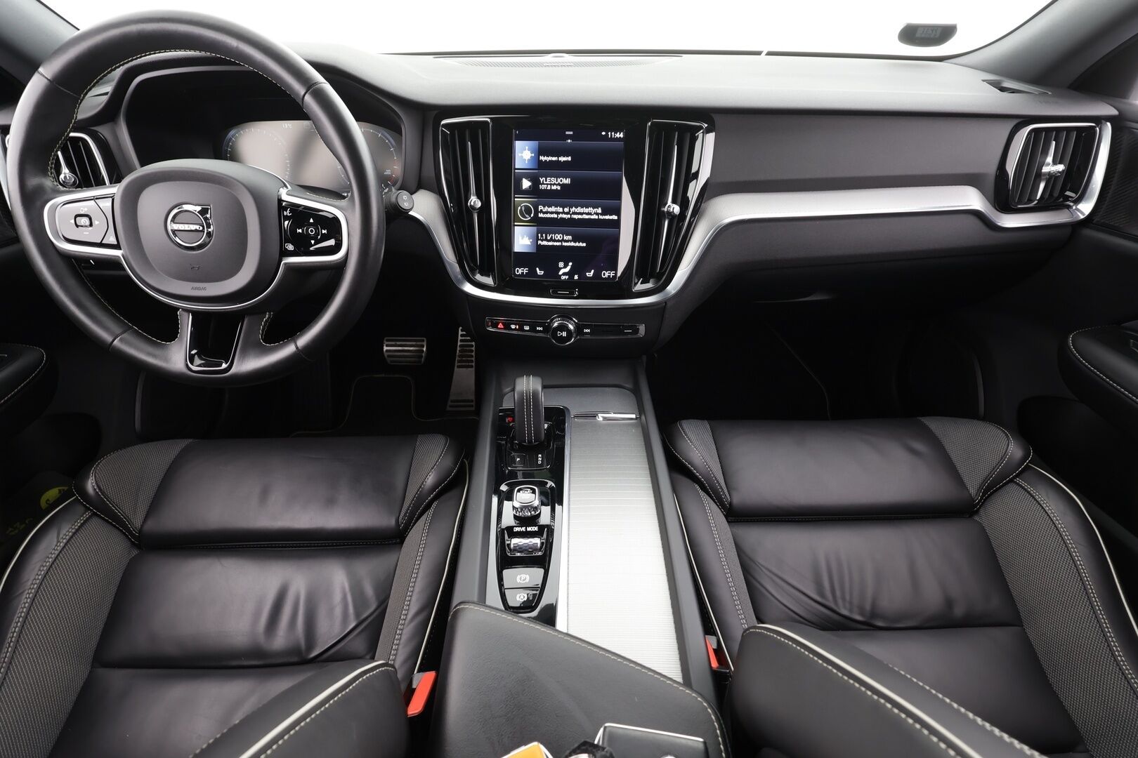 Volvo V60 2021 B5 AWD MHEV Business R-Design aut * ACC / P.kamera / Full LED / H&K / Webasto / Koukku / Muistipenkki / BLIS / KeylessGo * - Suomi-auto / Merkkihuollettu - HULLU BLACKWEEK KORKOTARJOUS 2,49%