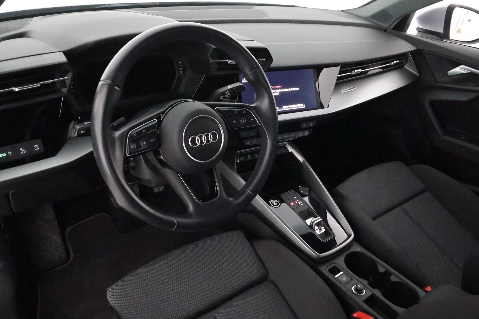 Audi A3 2021 Business Sport Sedan 30 TFSI 81kW MHEV S tronic**1.Om Suomi-auto / Webasto / Adapt.vakkari / LED-valot / Sporttipenkit** - Digimittaristo / Kaistavahti / Apple&Android / 2x Renkaat