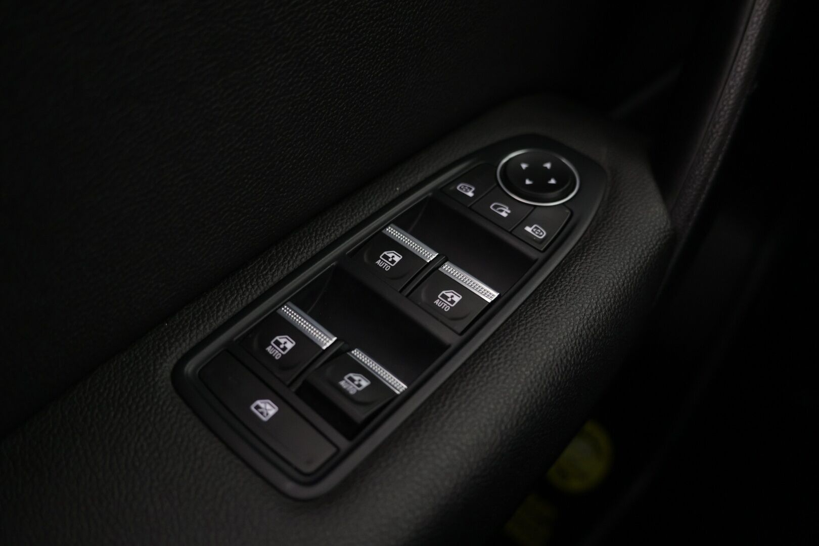 Renault Captur 2021 E-TECH Plug-in hybrid Intens * Suomi-auto / Vakkari / Koukku / P-Kamera / Navi / Kaistavahti * - Huippu katumaasturi / Hyvä maavara / Kattavat varusteet! - HULLUT AVAJAISHULINAT KORKOTARJOUS 3,29 %