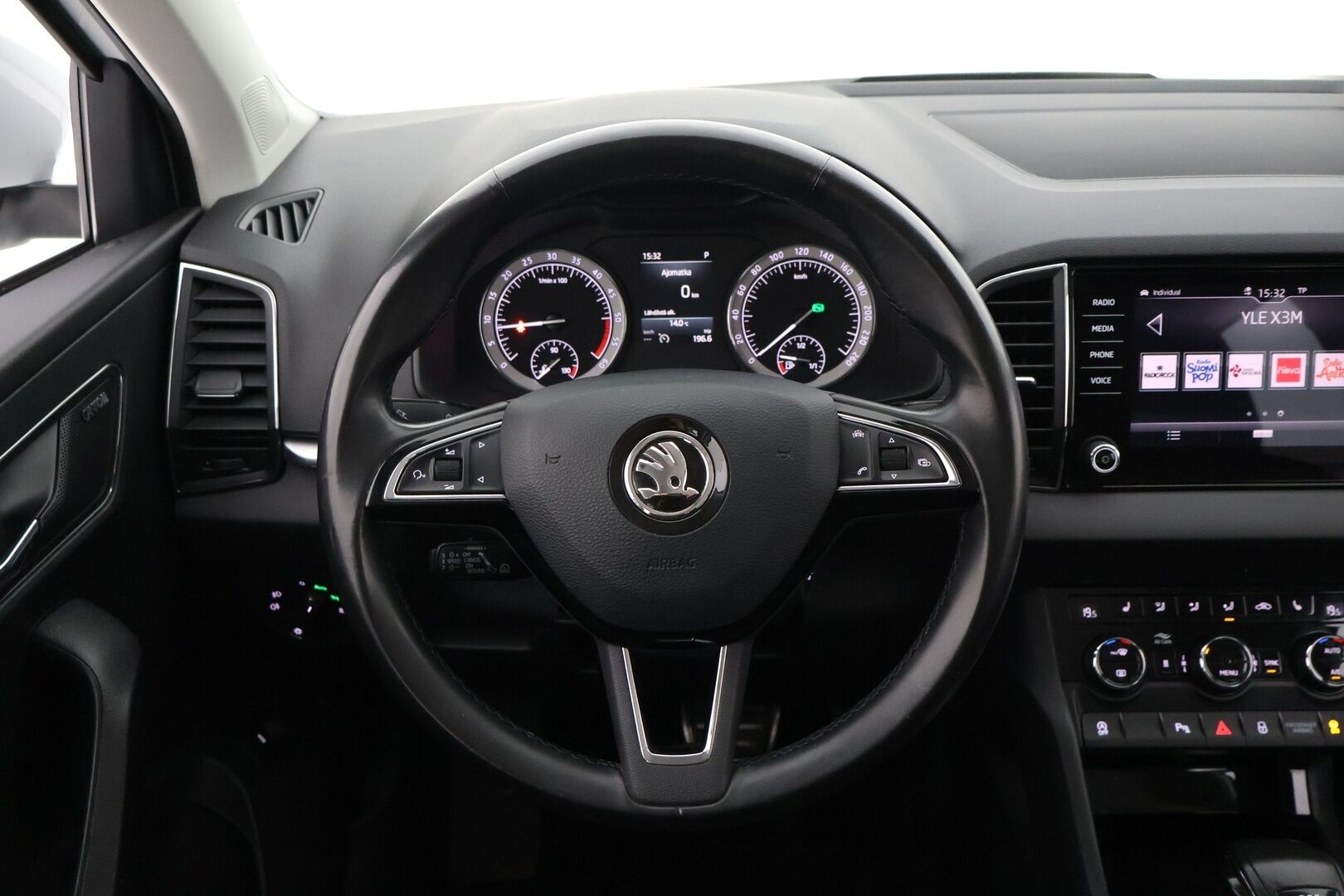 SKODA KAROQ 2018 2.0 TDI 150 4x4 Style DSG Autom. - Webasto / Adapt.vakkari / P.Kamera / Koukku