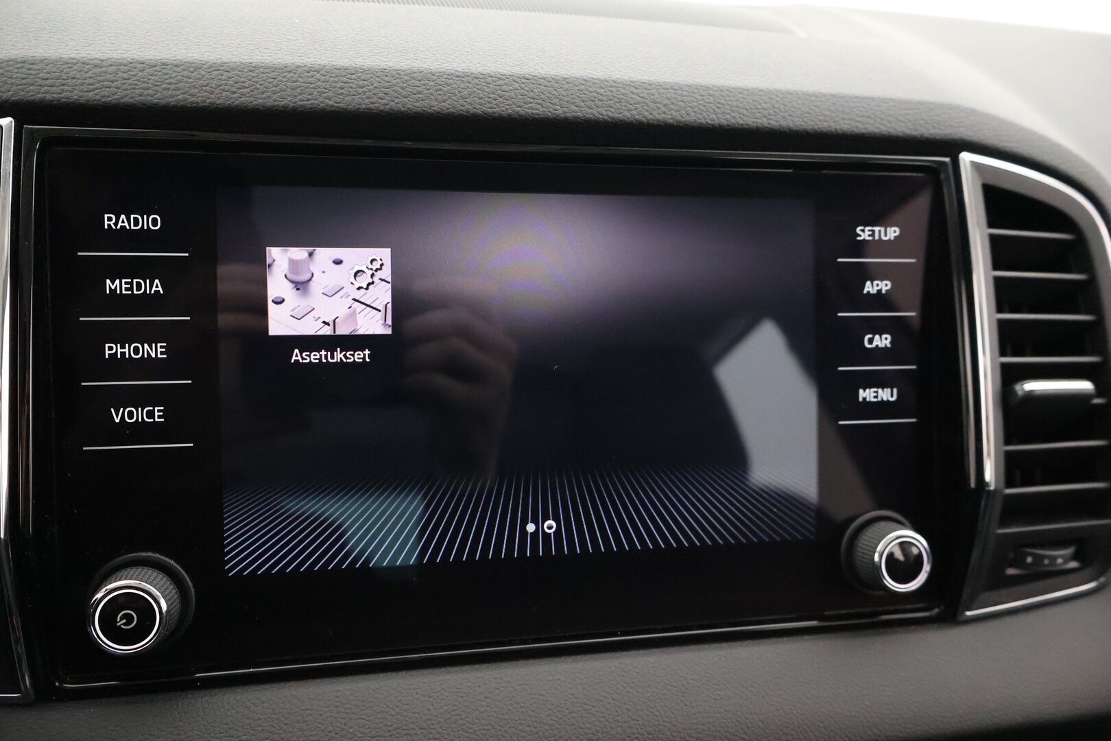 SKODA KAROQ 2018 2.0 TDI 150 4x4 Style DSG Autom. - Webasto / Adapt.vakkari / P.Kamera / Koukku