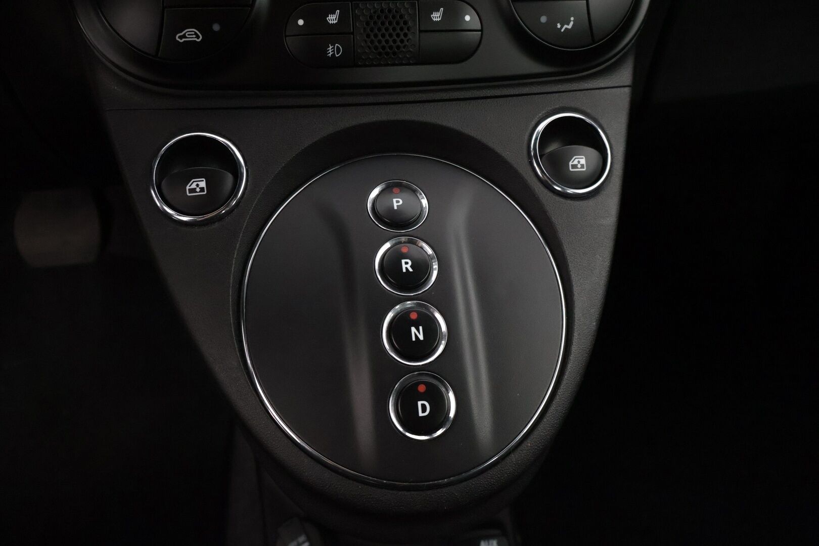 Fiat 500e 2016 Viistoperä * Vakkari / Navi / Ilmastointi / Nahkapenkit * - * Siistikuntoinen, näppärä ja edullinen käyttöauto! *  Tähän myös todella pieni kuukausierä! * - HULLU BLACKWEEK KORKOTARJOUS 2,49%