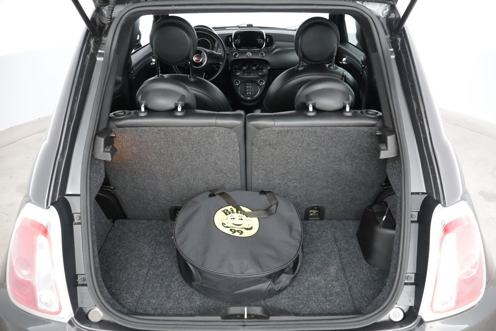 Fiat 500e 2016 500E Viistoperä * Vakkari / Navi / Ilmastointi / Nahkapenkit * - * Siistikuntoinen, näppärä ja edullinen käyttöauto! *  Tähän myös todella pieni kuukausierä! * 