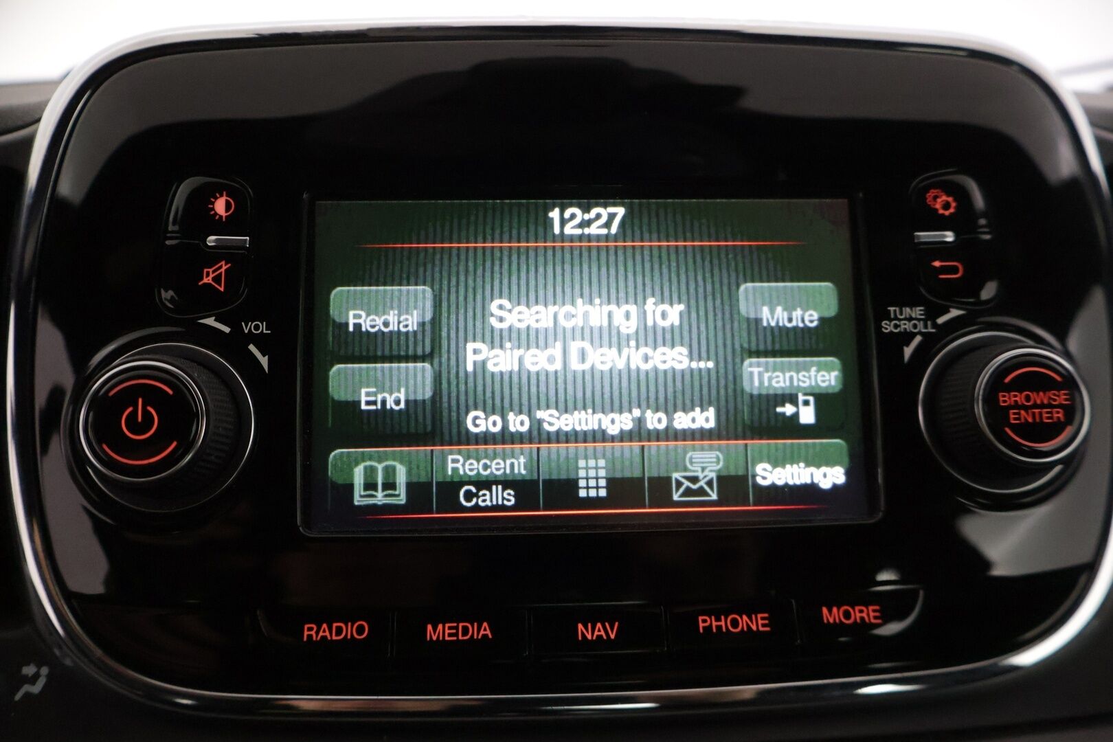 Fiat 500e 2016 Viistoperä * Vakkari / Navi / Ilmastointi / Nahkapenkit * - * Siistikuntoinen, näppärä ja edullinen käyttöauto! *  Tähän myös todella pieni kuukausierä! * - HULLU BLACKWEEK KORKOTARJOUS 2,49%