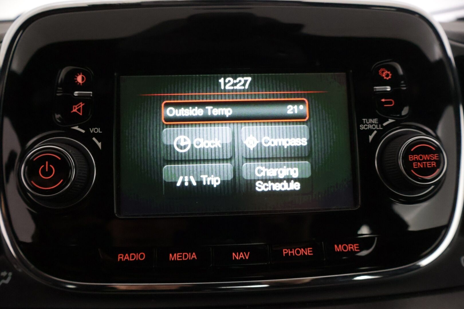 Fiat 500e 2016 500E Viistoperä * Vakkari / Navi / Ilmastointi / Nahkapenkit * - * Siistikuntoinen, näppärä ja edullinen käyttöauto! *  Tähän myös todella pieni kuukausierä! * 
