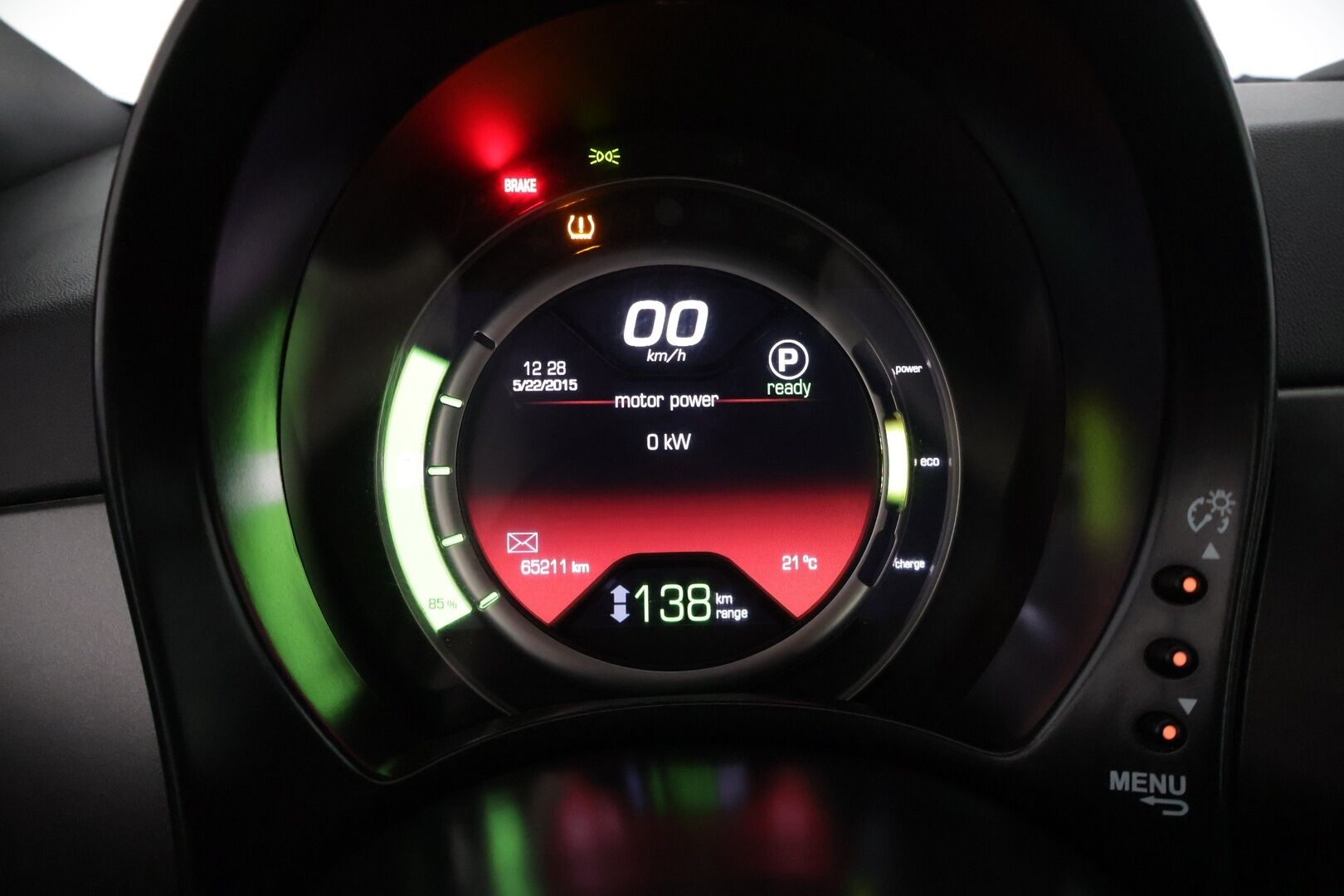 Fiat 500e 2016 500E Viistoperä * Vakkari / Navi / Ilmastointi / Nahkapenkit * - * Siistikuntoinen, näppärä ja edullinen käyttöauto! *  Tähän myös todella pieni kuukausierä! * 