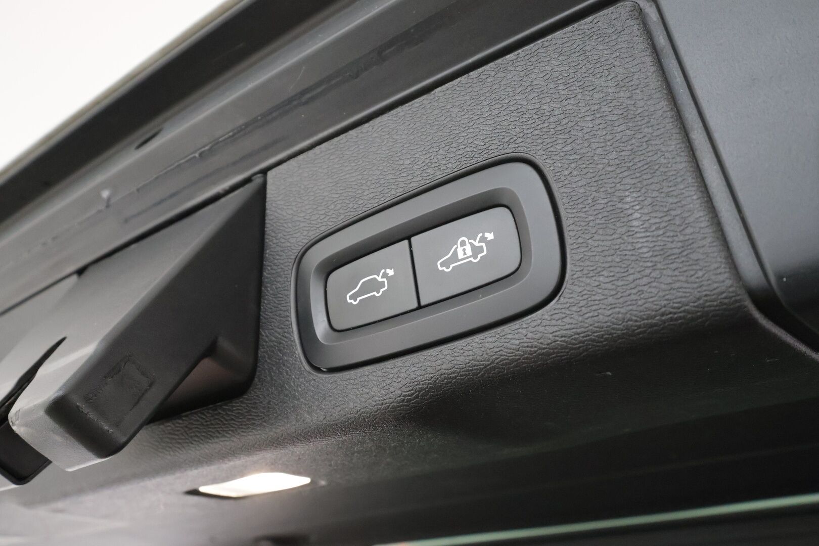 Volvo XC60 2022 B4 AWD D-MHEV Business Inscription * Webasto / ACC / Full-LED / P.Kamera / Ilmastoidut Sportnahat Muistilla / Navi * -  Merkkihuollot / Kahdet renkaat aluvanteilla / 1-om Suomi-auto