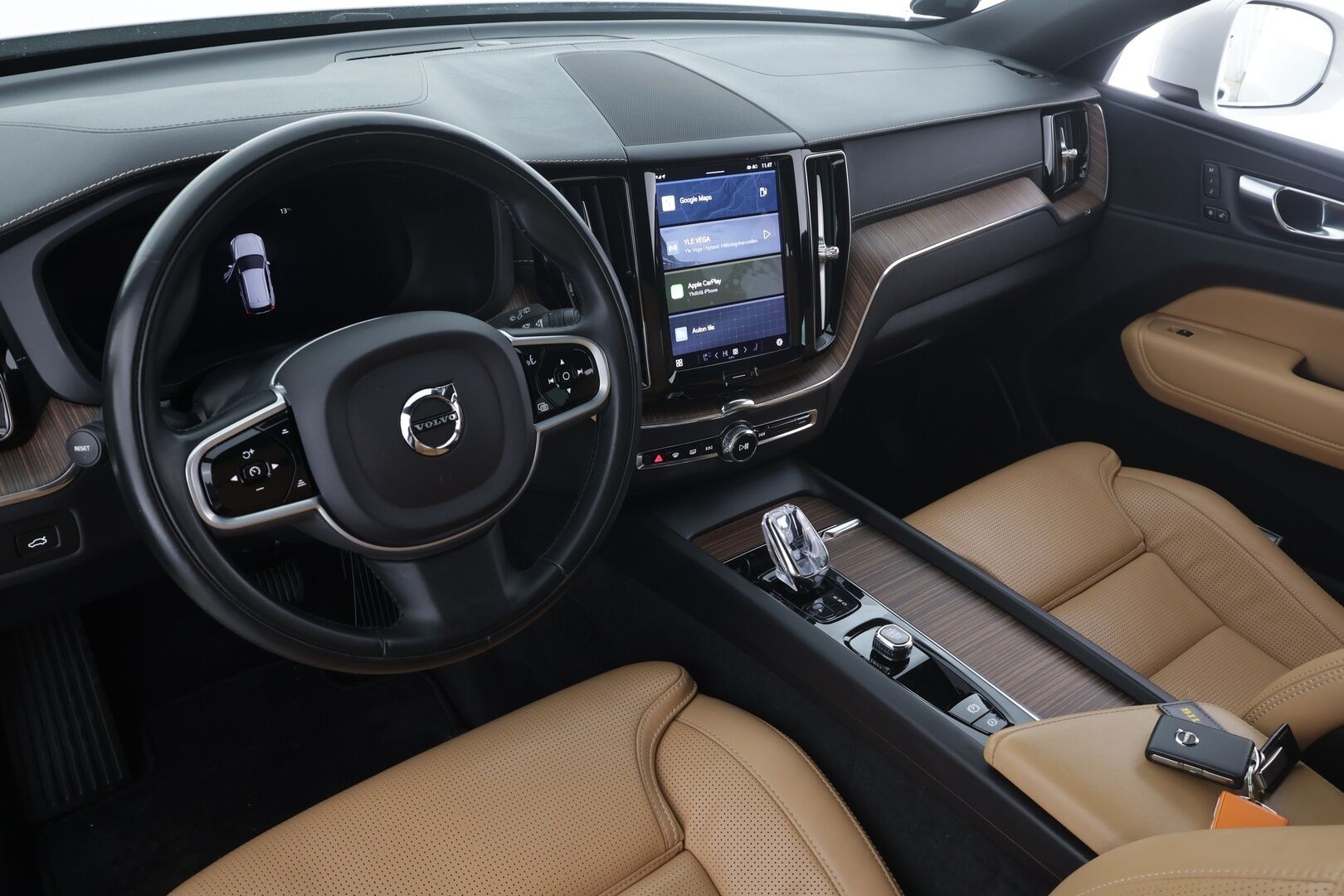 Volvo XC60 2022 B4 AWD D-MHEV Business Inscription - Webasto |  ACC | Full-LED | P.Kamera | Ilmastoidut Sportnahat Muistilla | Navi | KATSO HISTORIALLINEN KAMPANJAHINTA! | Merkkihuollot | Kahdet renkaat aluvanteilla | 1-om Suomi-auto