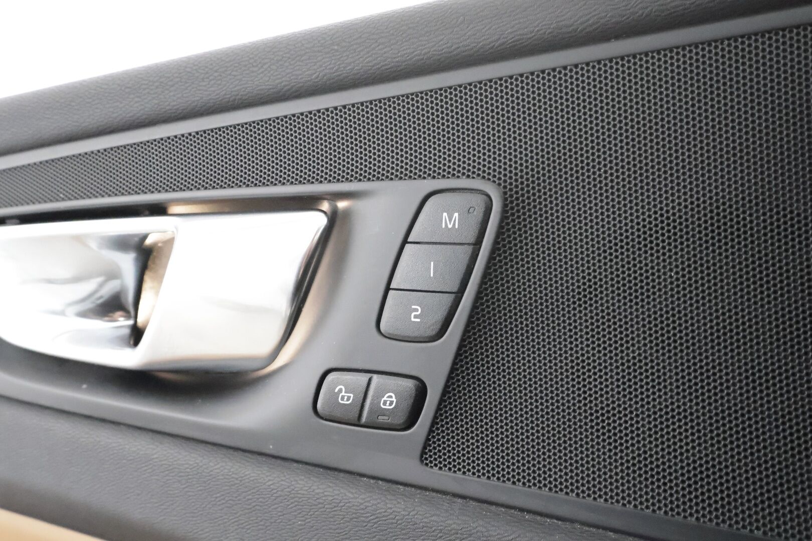 Volvo XC60 2022 B4 AWD D-MHEV Business Inscription * Webasto / ACC / Full-LED / P.Kamera / Ilmastoidut Sportnahat Muistilla / Navi * - KATSO HINTA! /  Merkkihuollot / Kahdet renkaat aluvanteilla / 1-om Suomi-auto - HULLUT AVAJAISHULINAT KORKOTARJOUS 3,29 %