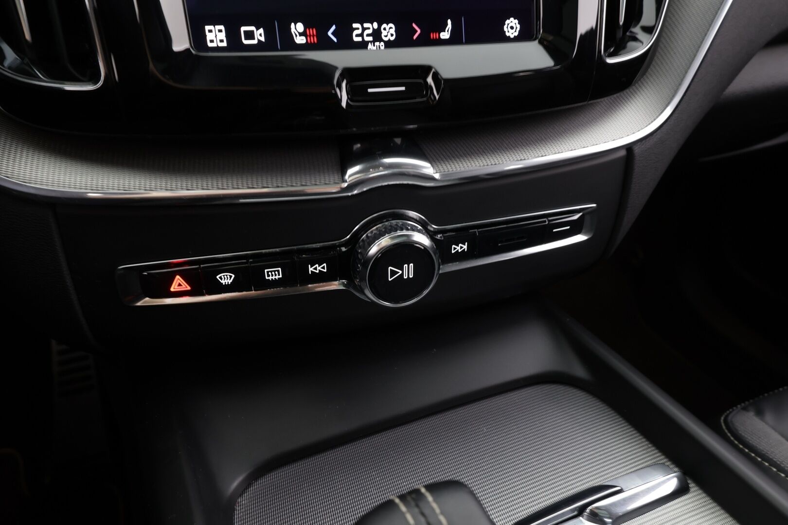 Volvo XC60 2022 T6 TwE AWD Business R-Design Edition aut * Webasto / ACC / Full-LED / P.Kamera / Sportpenkki Muistilla / Panorama * - 1-om Suomi-auto / 2x Latauskaapelit / Kahdet renkaat / Akku kuntotarkastettu - HULLU BLACKWEEK KORKOTARJOUS 2,49%